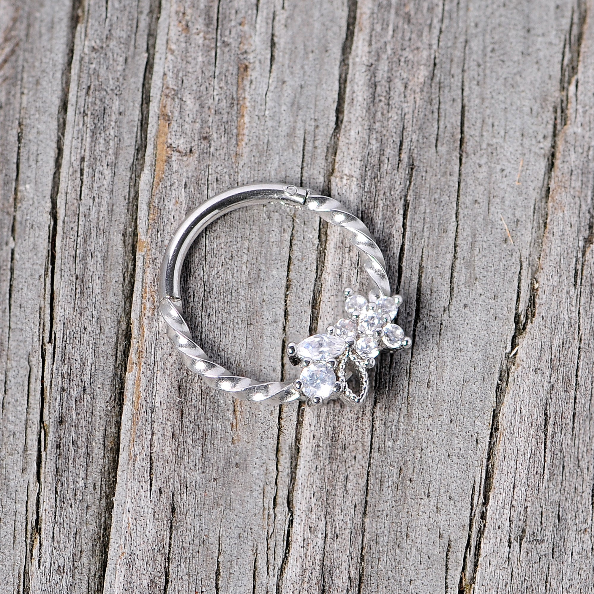 BodyCandy 16G 3/8 Clear Gem Star Twisted Hinged Segment Ring — side view