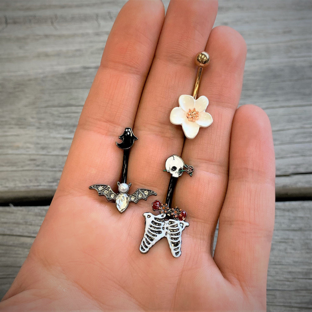 BodyCandy Black Skeleton Skull Rose Halloween Double Mount Belly Ring — detail close-up