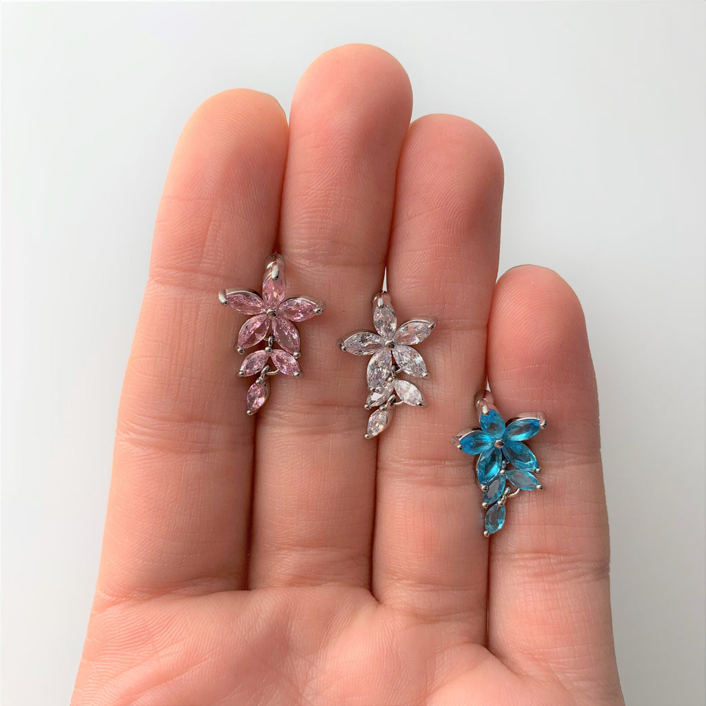 BodyCandy Clear CZ Gem Fashion Flower Dangle Top Mount Belly Ring — detail close-up