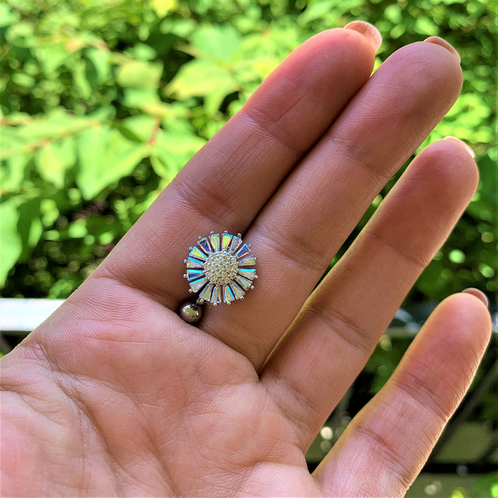 BodyCandy Clear Aurora CZ Gem Sunflower Belly Ring — detail close-up