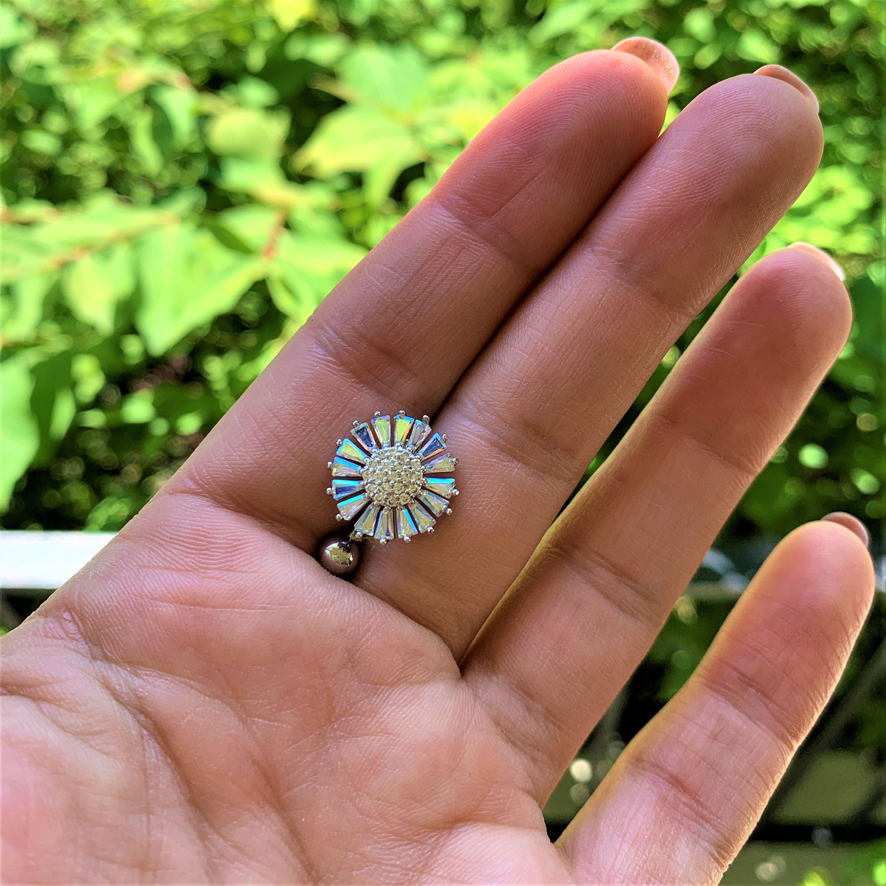 BodyCandy Clear Aurora CZ Gem Sunflower Belly Ring — detail close-up