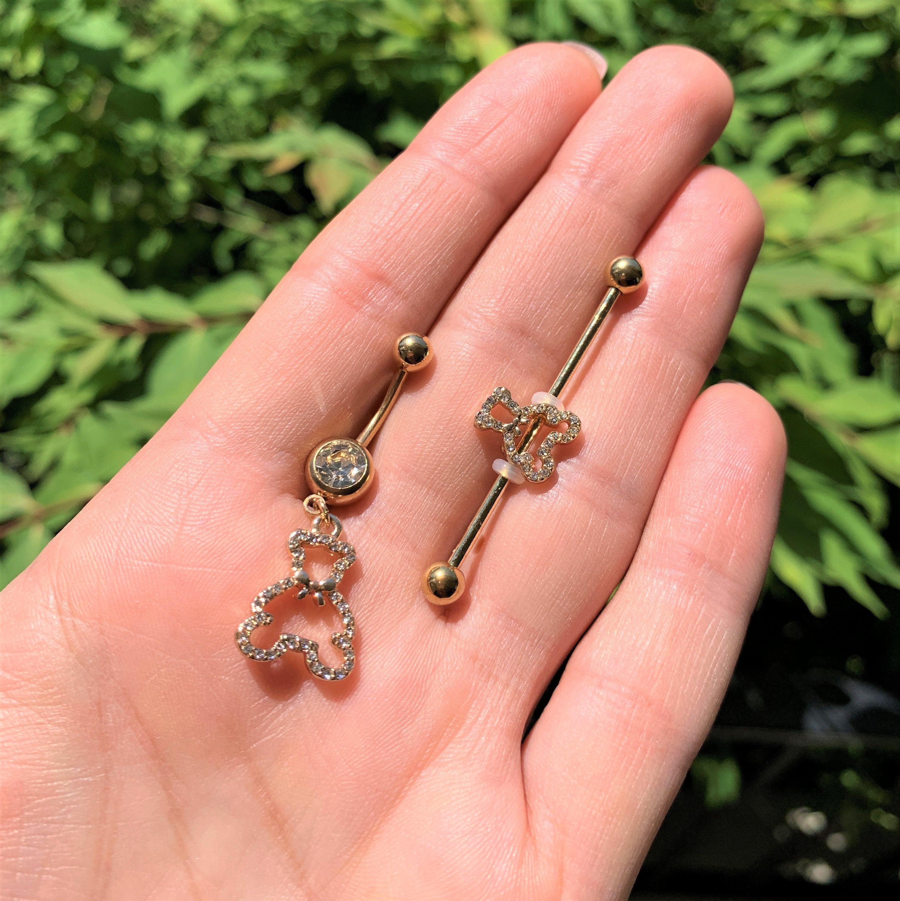 BodyCandy 14G Clear Gem Gold Tone Hollow Bear Industrial Barbell 38mm — detail close-up