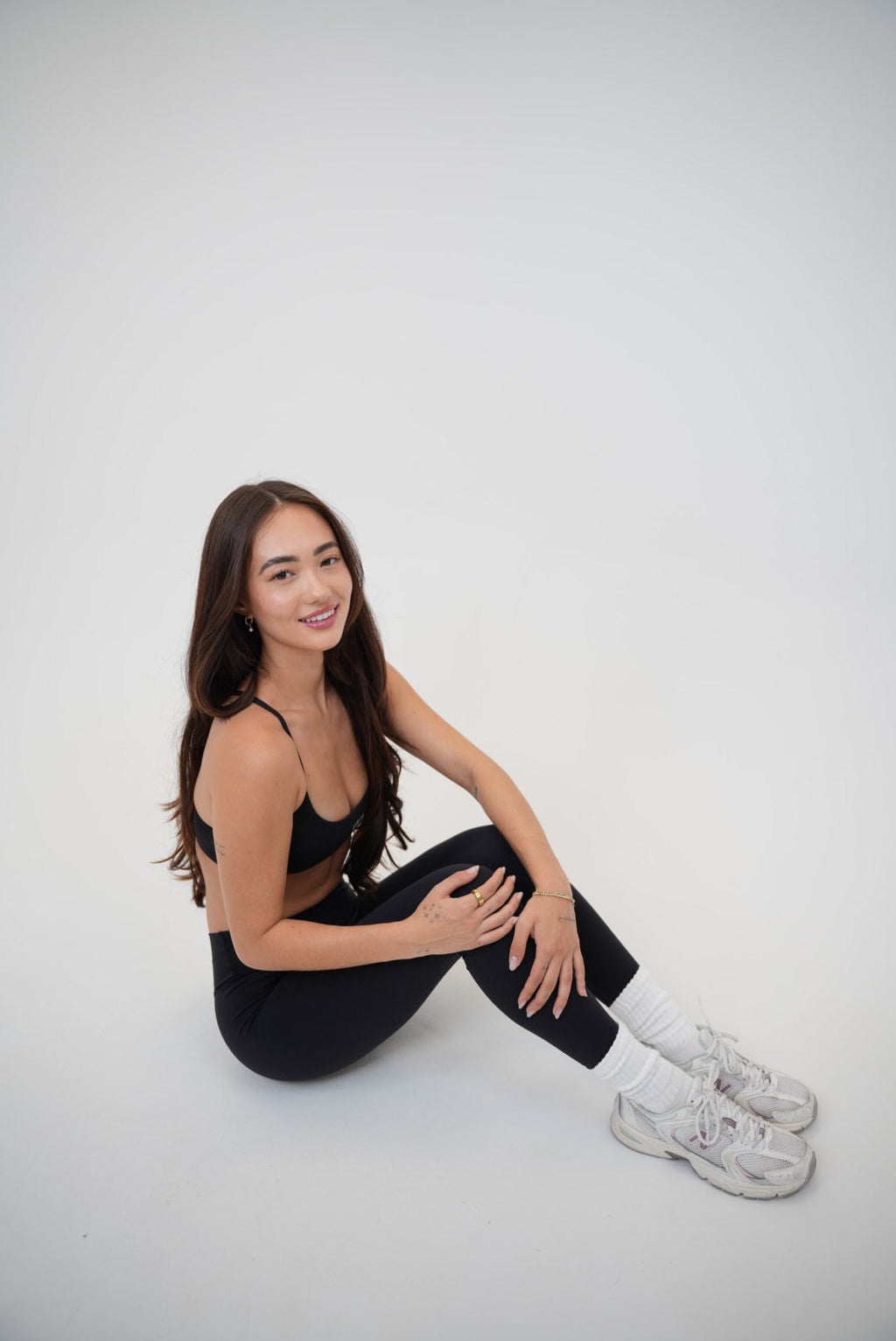KIMITH BRAND My Time Is Divine Black Sculpt V-Waist Legging — side view