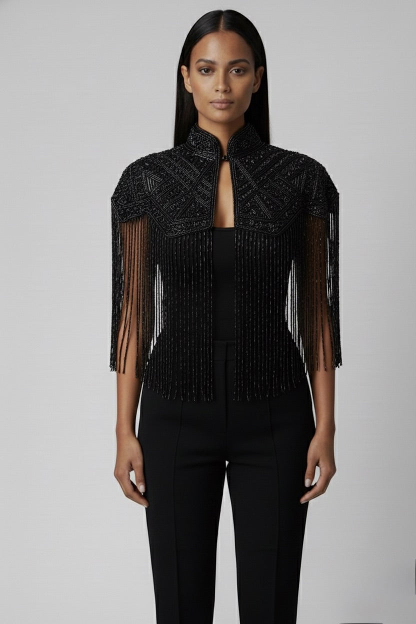 L'Jai Amor Noir Line Cape — detail close-up