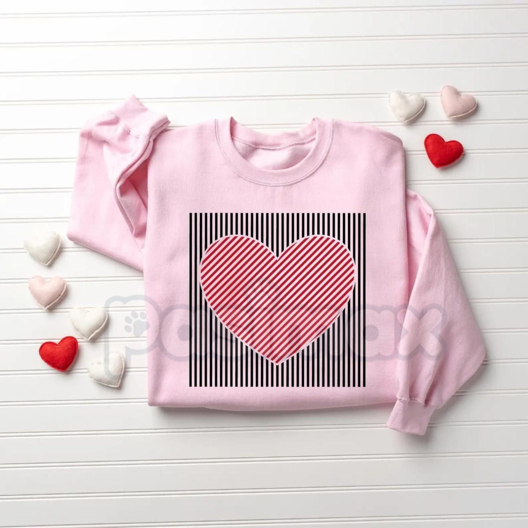 Pasimax Retro Valentines Heart Sweatshirt | Cute Love Sweatshirt | Groovy Valentine’s Day Crewneck | Vintage Style Heart Grap
