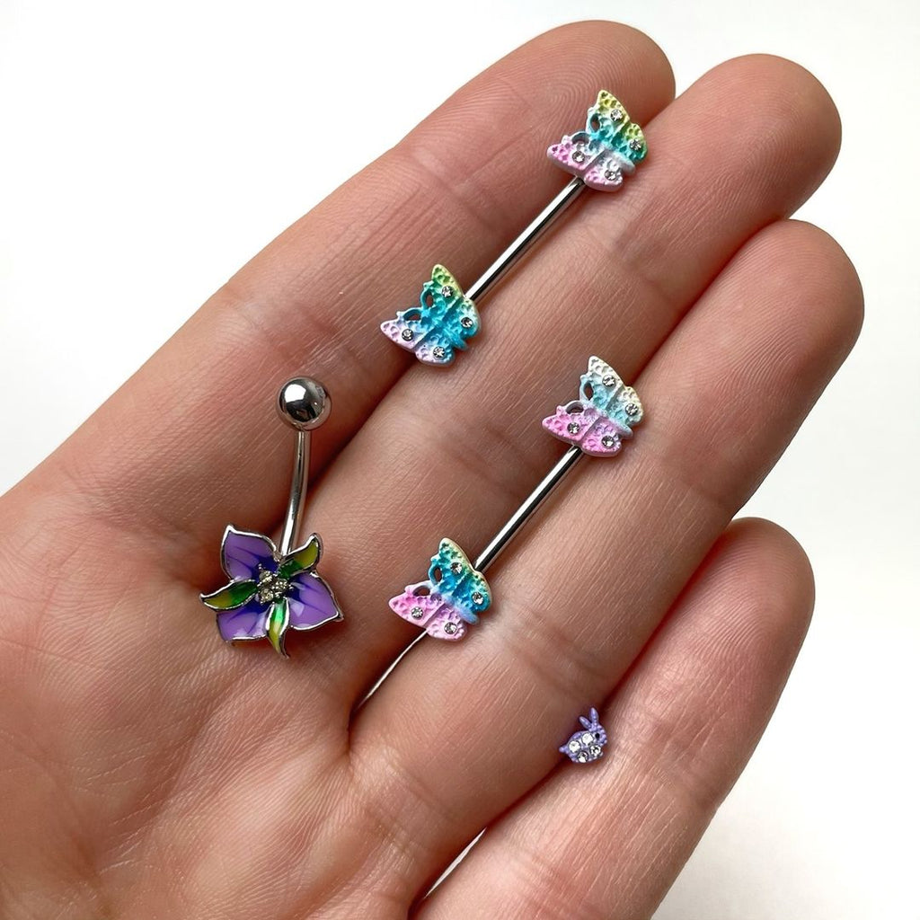 BodyCandy 16G 1/4 Clear Gem Purple Easter Bunny Cartilage Tragus Earring — detail close-up