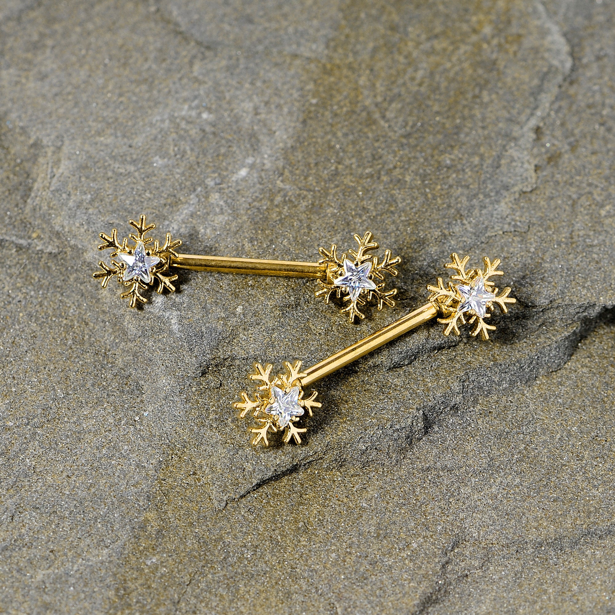 BodyCandy 14G 9/16 Clear Gem Gold Tone Snowflake Christmas Nipple Ring Set — detail close-up