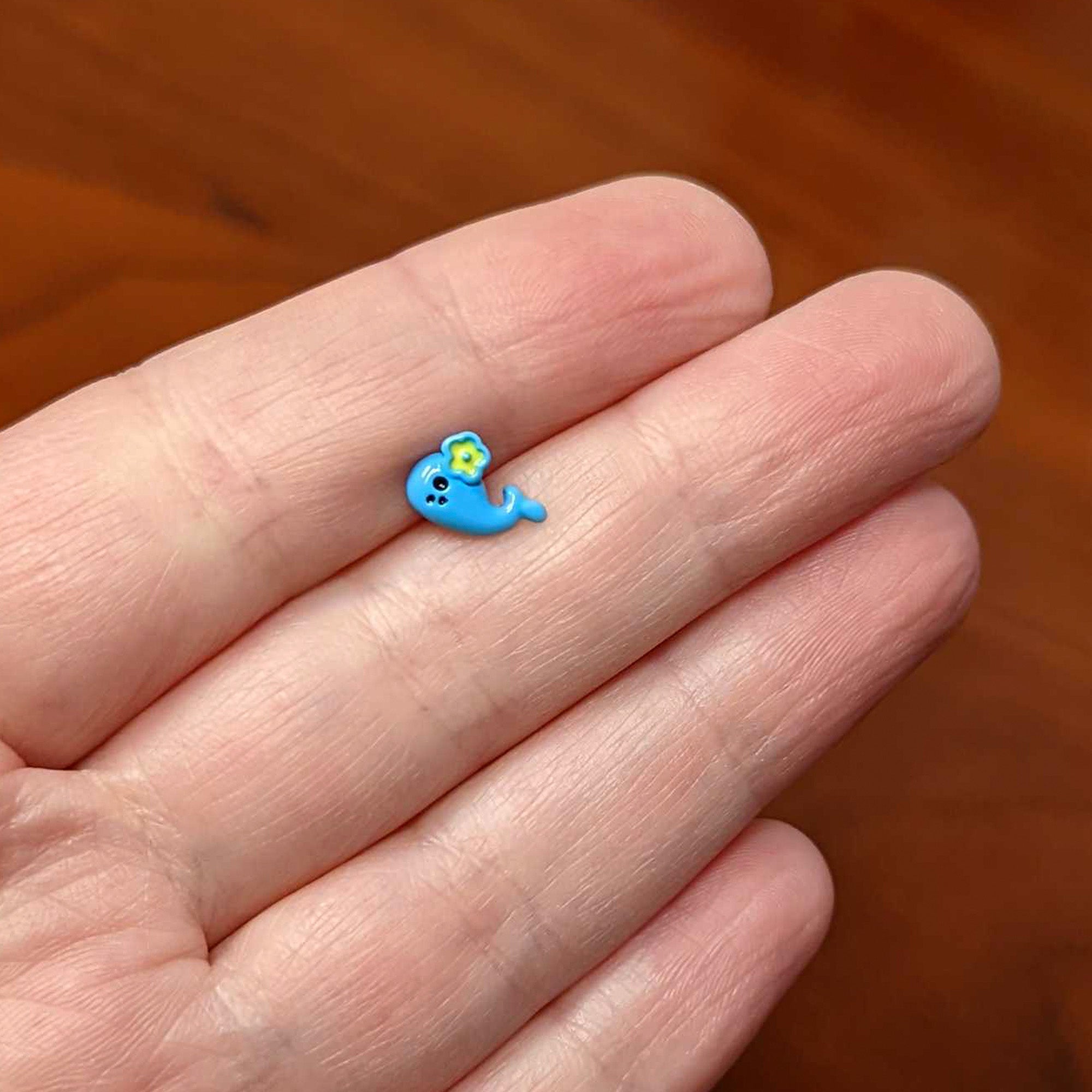BodyCandy 16G 1/4 Eyelash Blue Whale Flower Cartilage Tragus Earring — back view