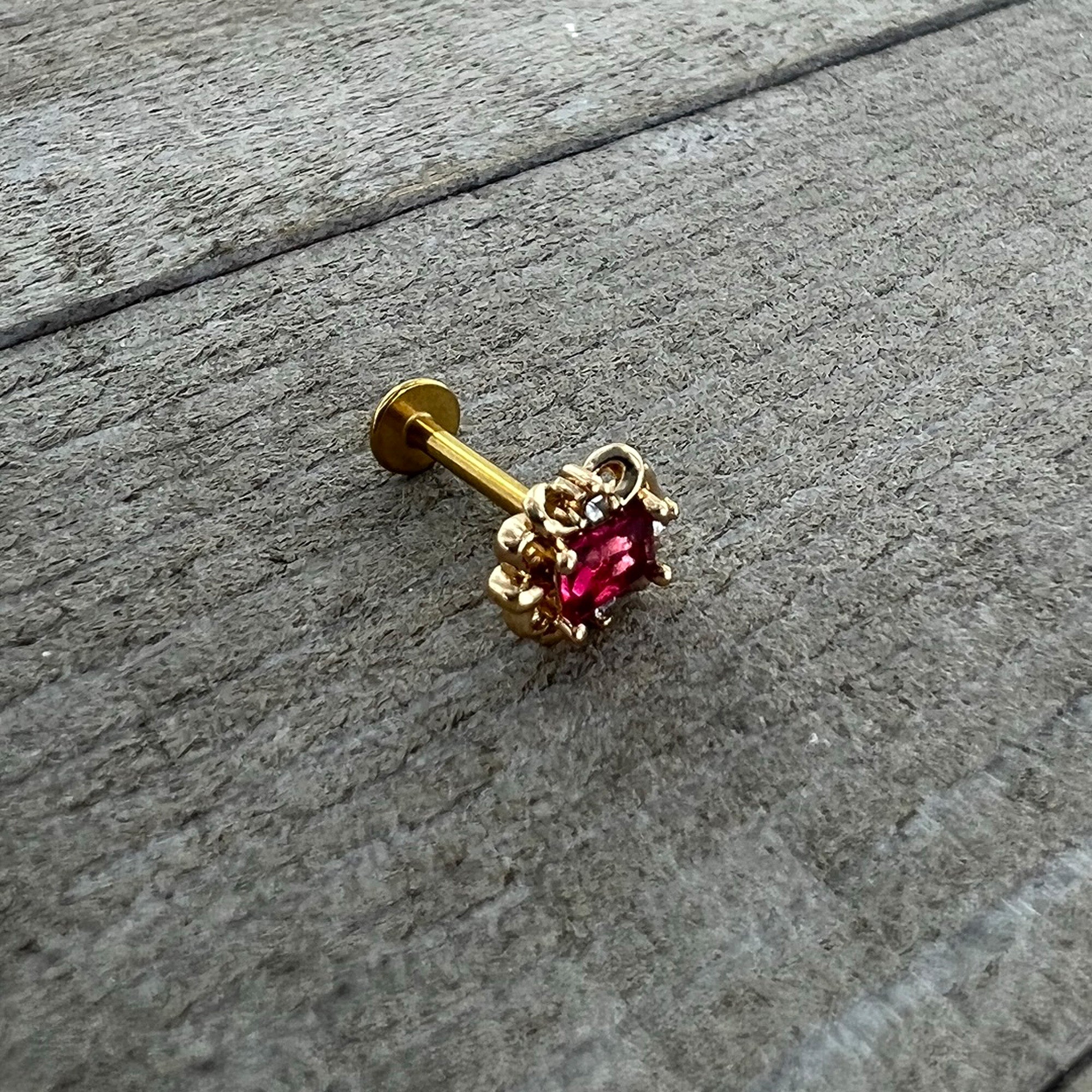 BodyCandy 16G 5/16 Red Gem Gold Tone Regal Escutcheon Labret Monroe Tragus — alternative angle