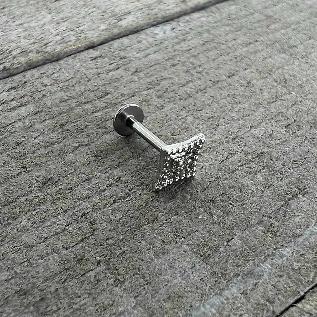 BodyCandy 16G 5/16 Clear Gem Deco Textured Rhombus Labret Monroe Tragus — alternative angle