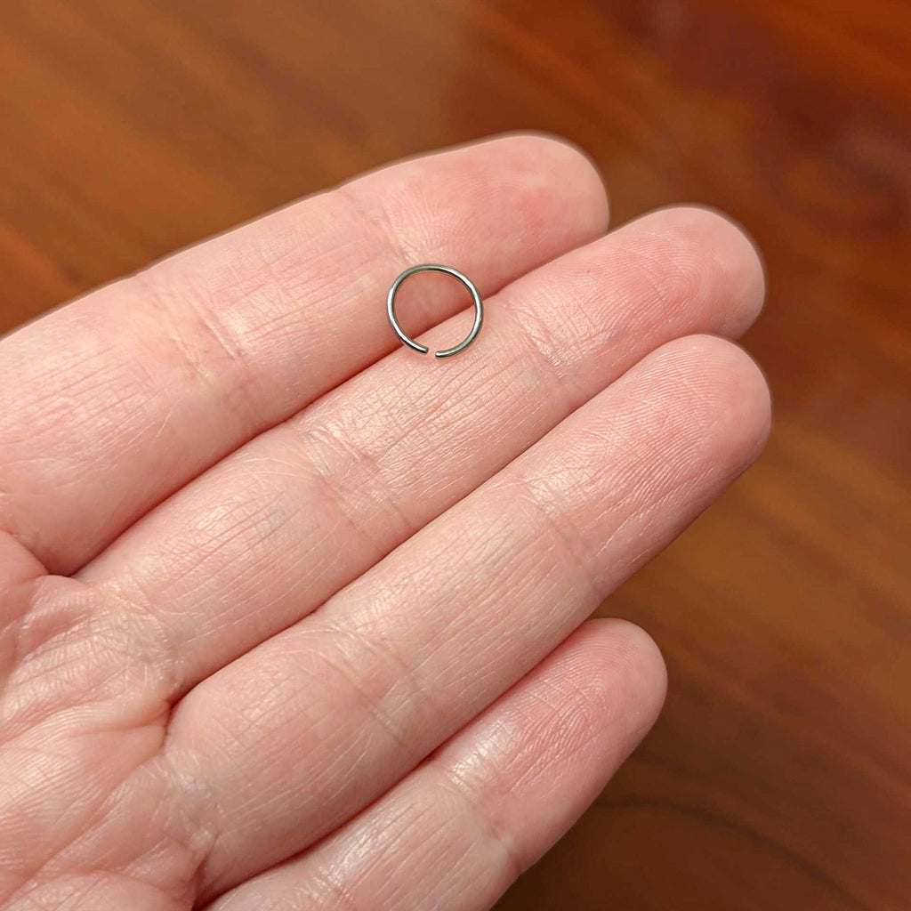 BodyCandy 20G 7mm Grade 23 Titanium Bendable Hoop Ring — side view