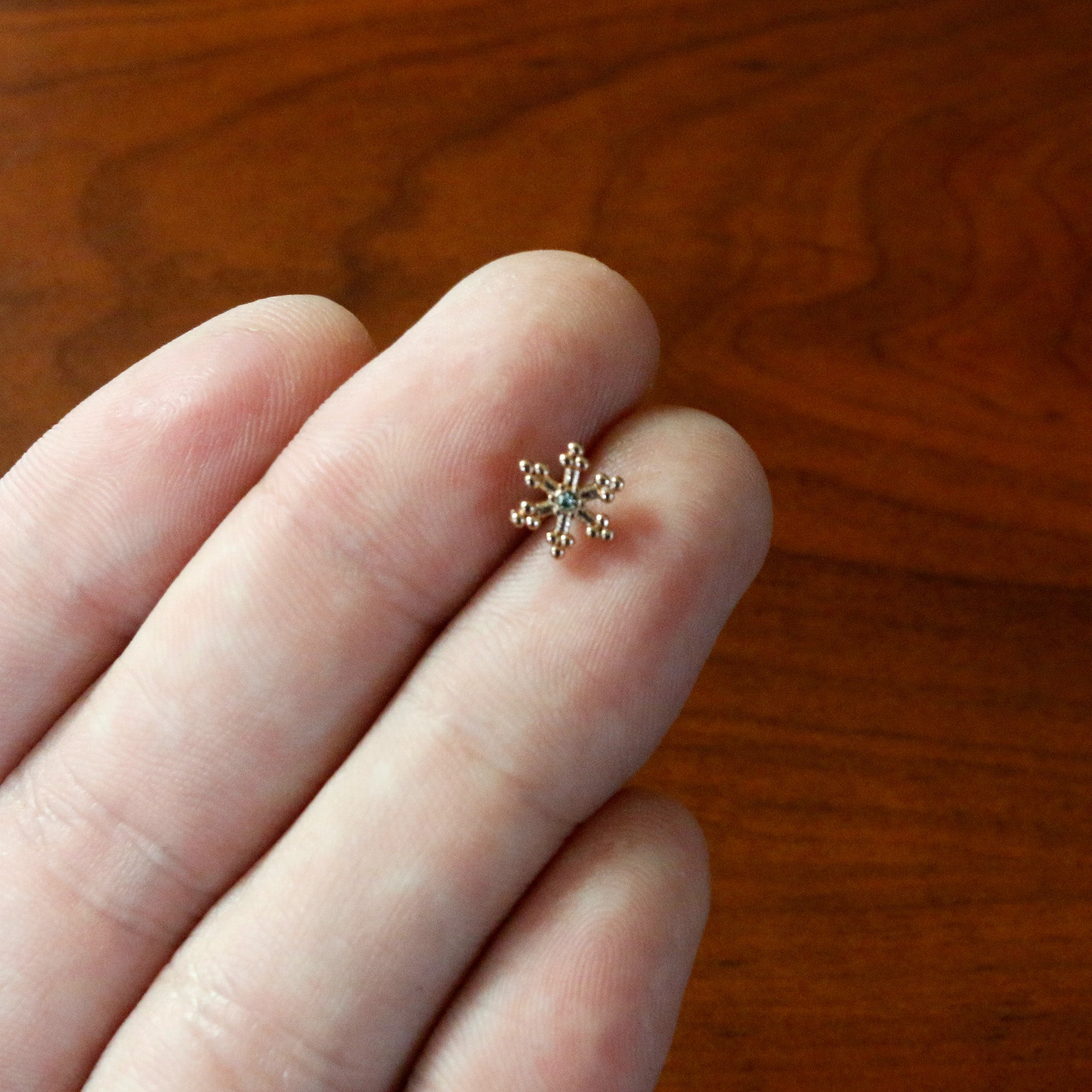BodyCandy 16G 5/16 Clear Gem Rose Gold Tone Snowflake Labret Monroe Tragus — alternative angle