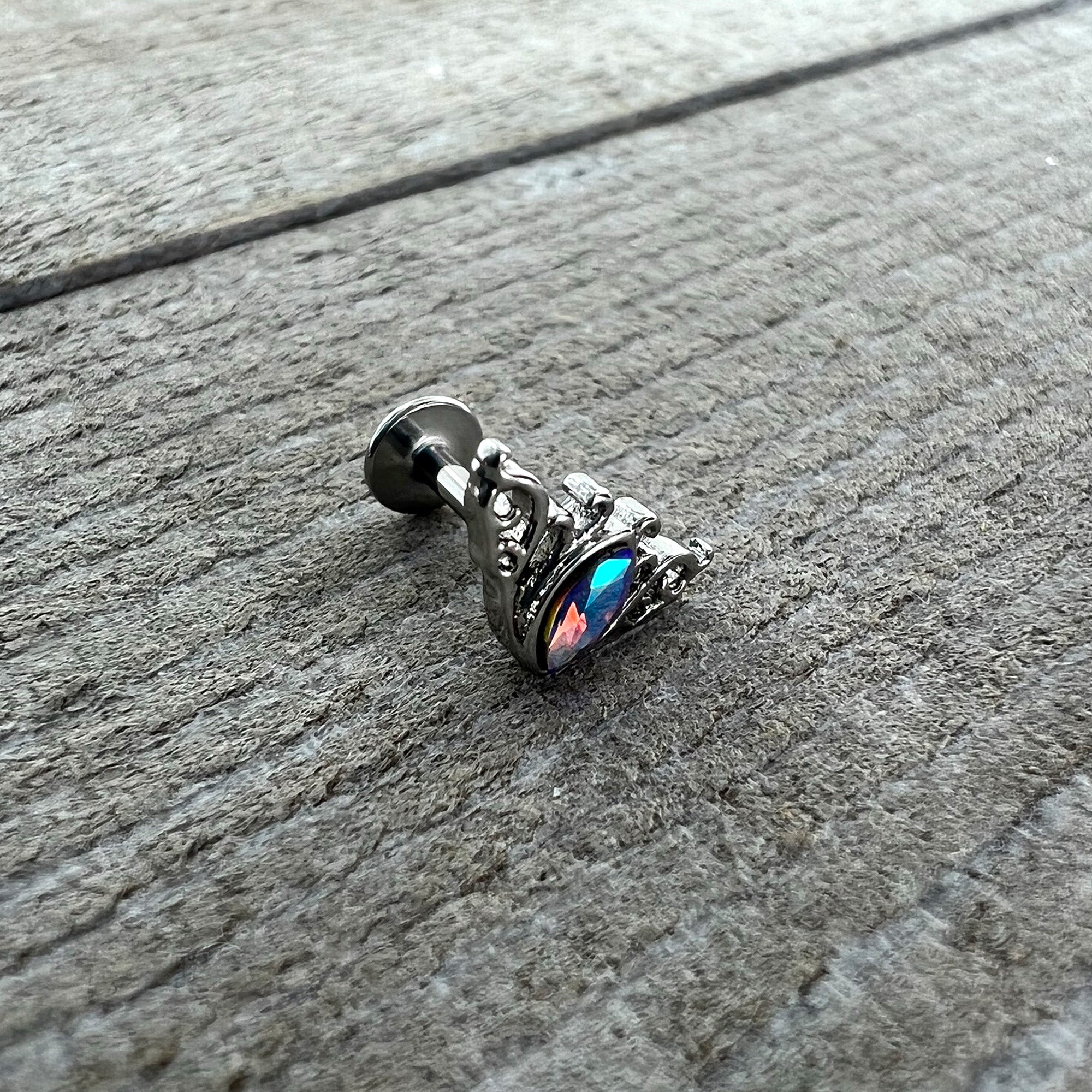 BodyCandy 16G 1/4 Aurora Gem Deco Waves Labret — alternative angle
