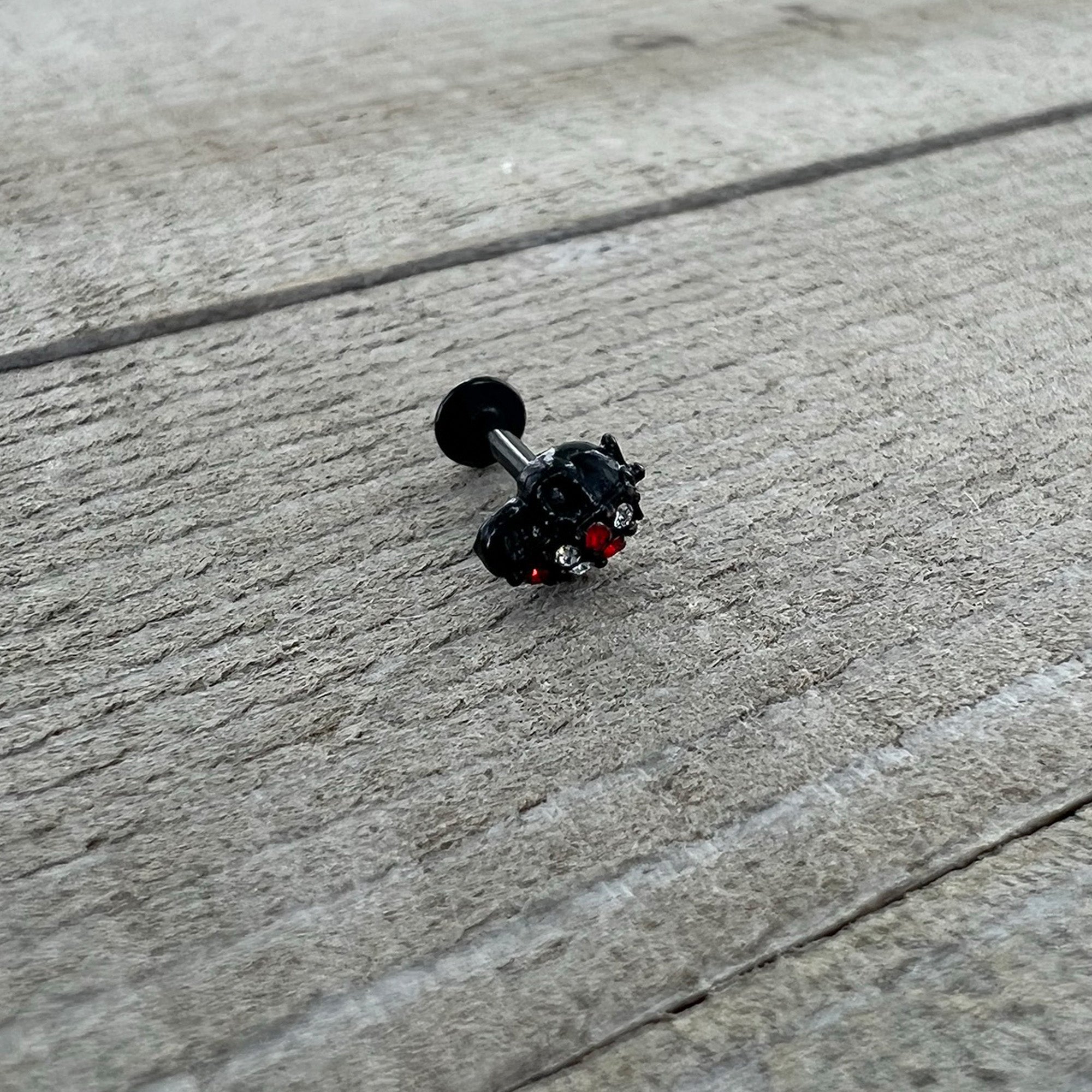 BodyCandy 16G 5/16 Red Clear Gem Black Skull Halloween Labret Monroe Tragus — back view