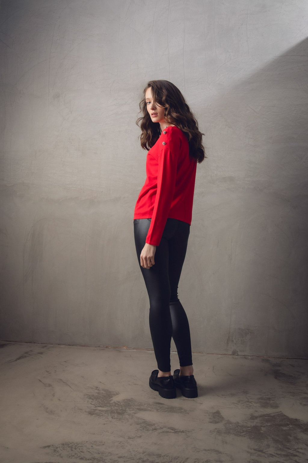 KADOU BOUTIQUE Rhinestone-Button Red Sweater — detail close-up