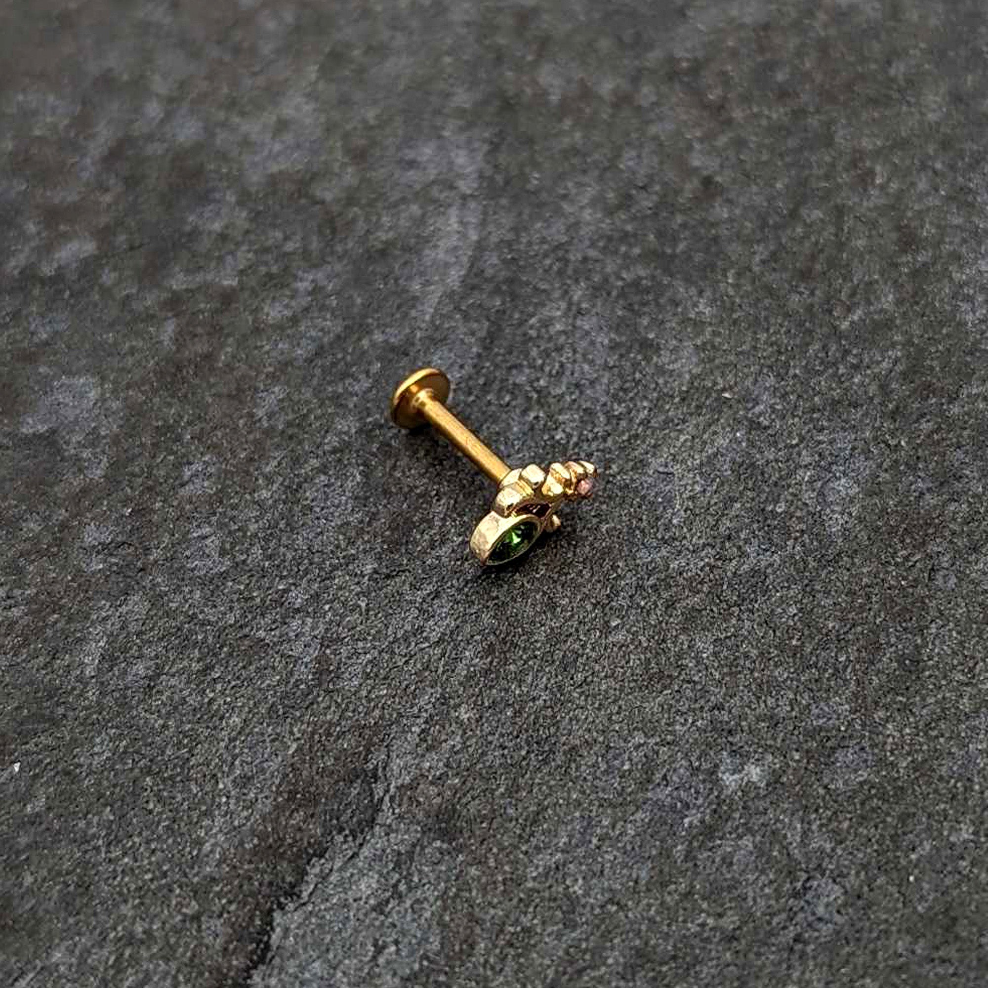 BodyCandy 16G 5/16 Green Gem Gold Tone Shades of Spring Labret Monroe Tragus — alternative angle