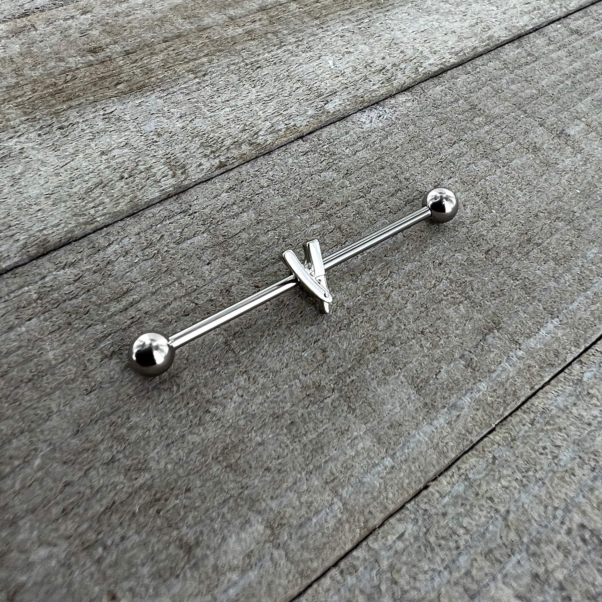 BodyCandy 14G Straight Razor Industrial Barbell 38mm — side view