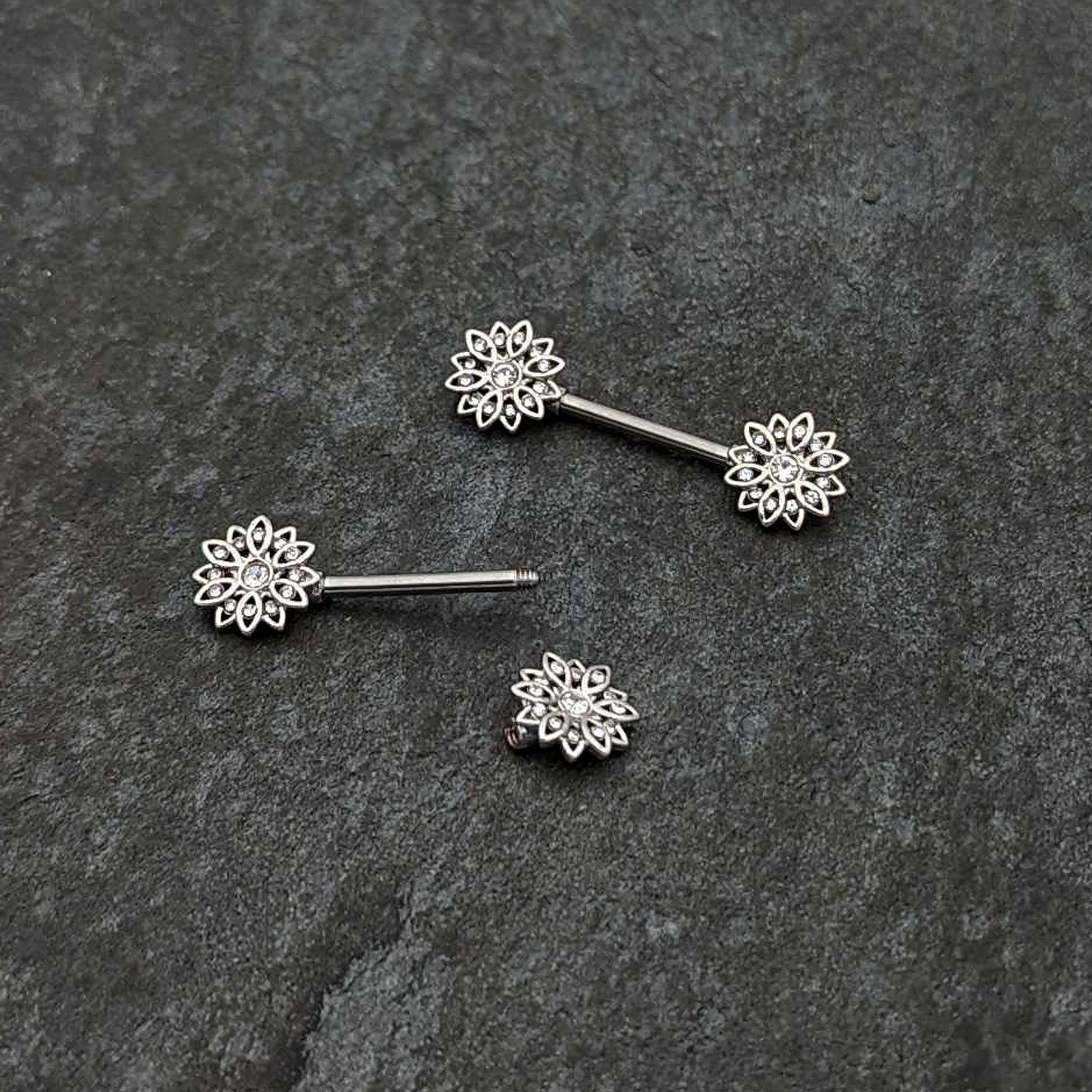 BodyCandy 14G 9/16 Clear Gem Rococo Starry Flower Barbell Nipple Ring Set — alternative angle