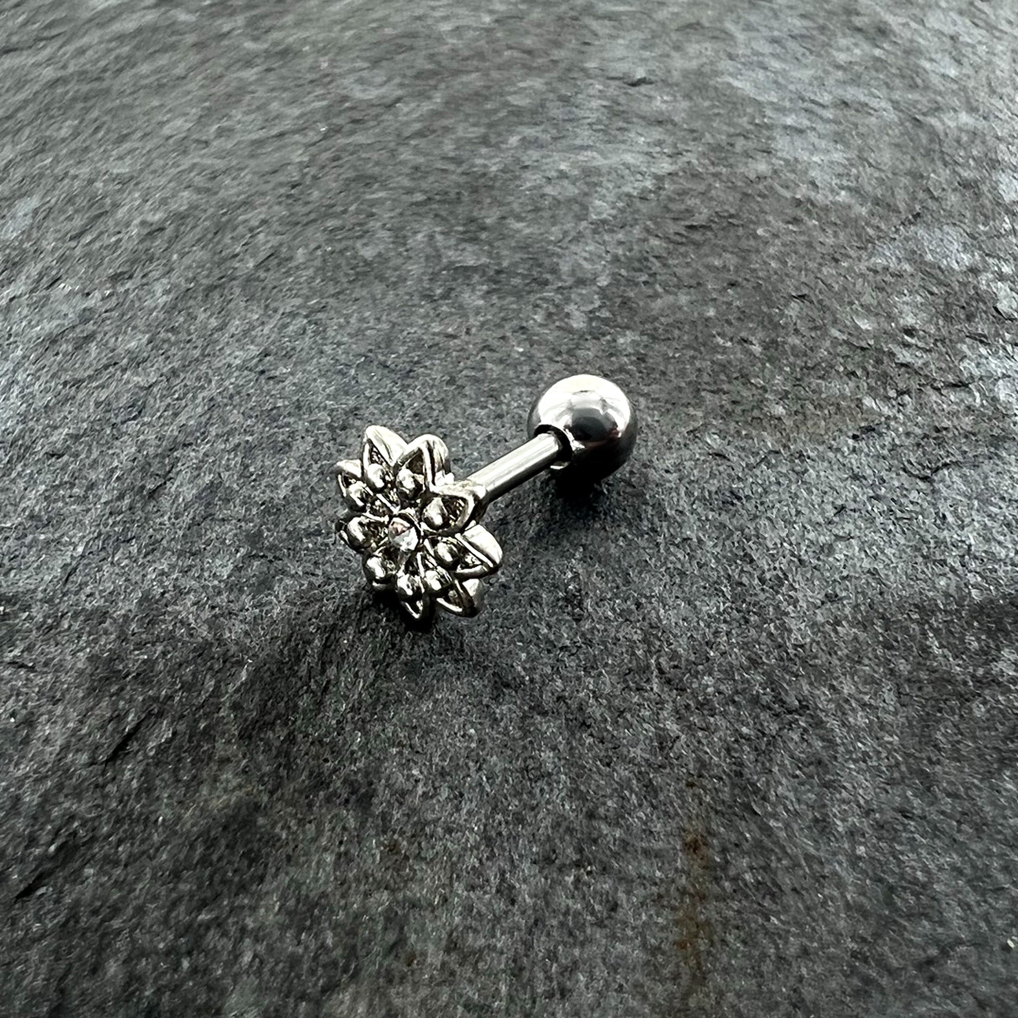 BodyCandy 16G 1/4 Clear Gem Starry Flower Cartilage Tragus Earring — alternative angle