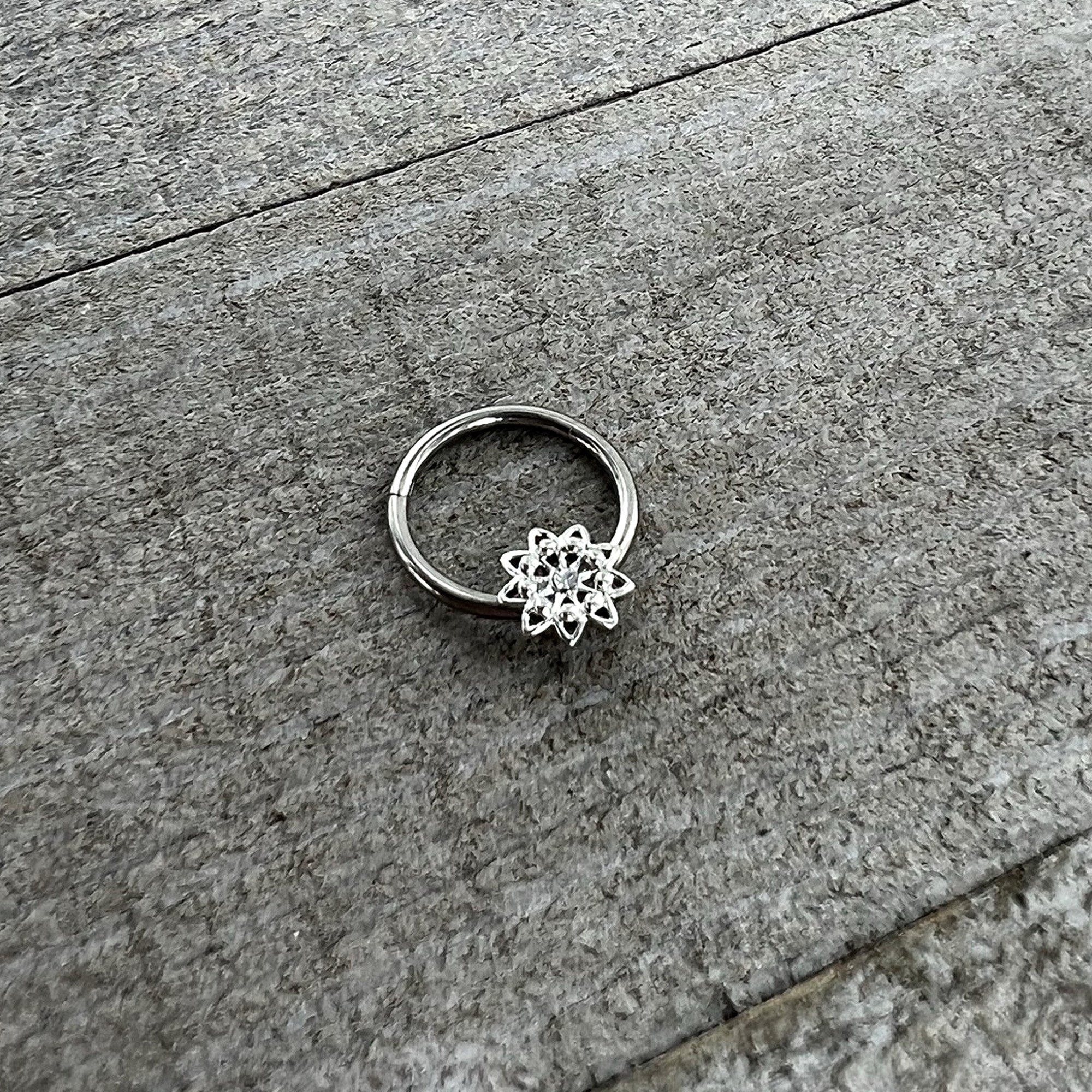 BodyCandy 16G 3/8 Clear Gem Starry Flower Hinged Segment Ring — alternative angle