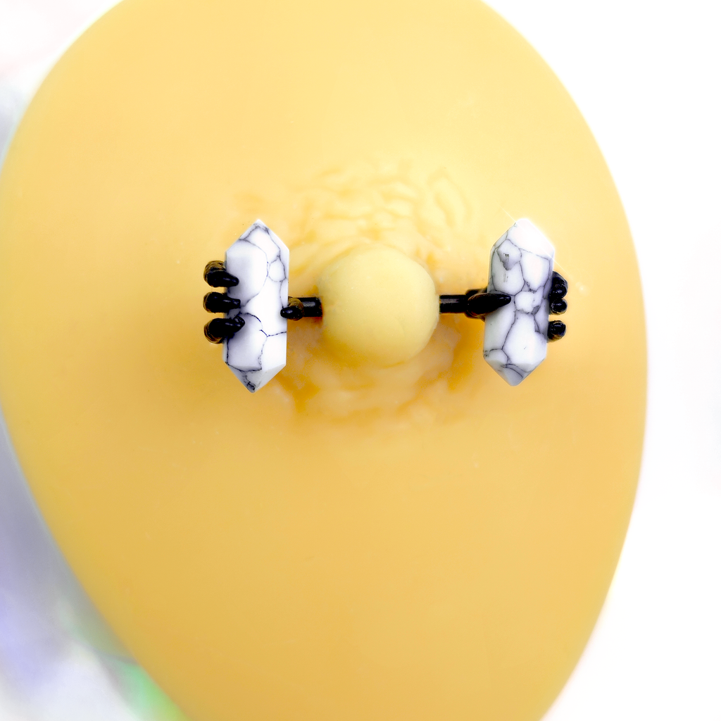 BodyCandy 14G 9/16 White Howlite Black Claw Barbell Nipple Ring Set — detail close-up