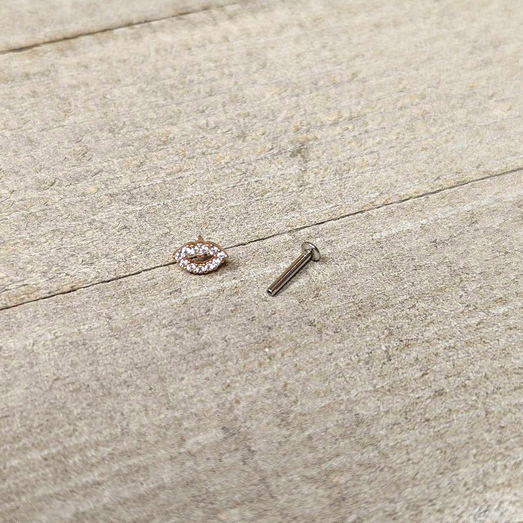 BodyCandy 16G 5/16 Clear CZ Gem Kissy Lips Rosy Threadless Labret Tragus — in-use photo