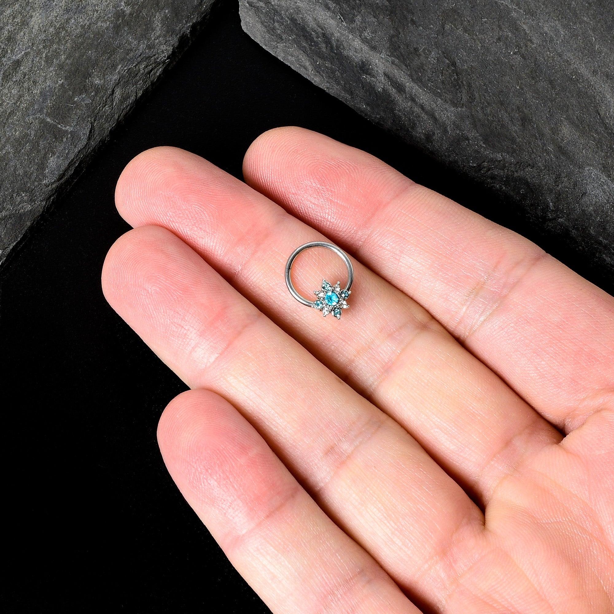 BodyCandy 16G 3/8 Blue Clear Gem Glamour Star Hinged Segment Ring — size reference