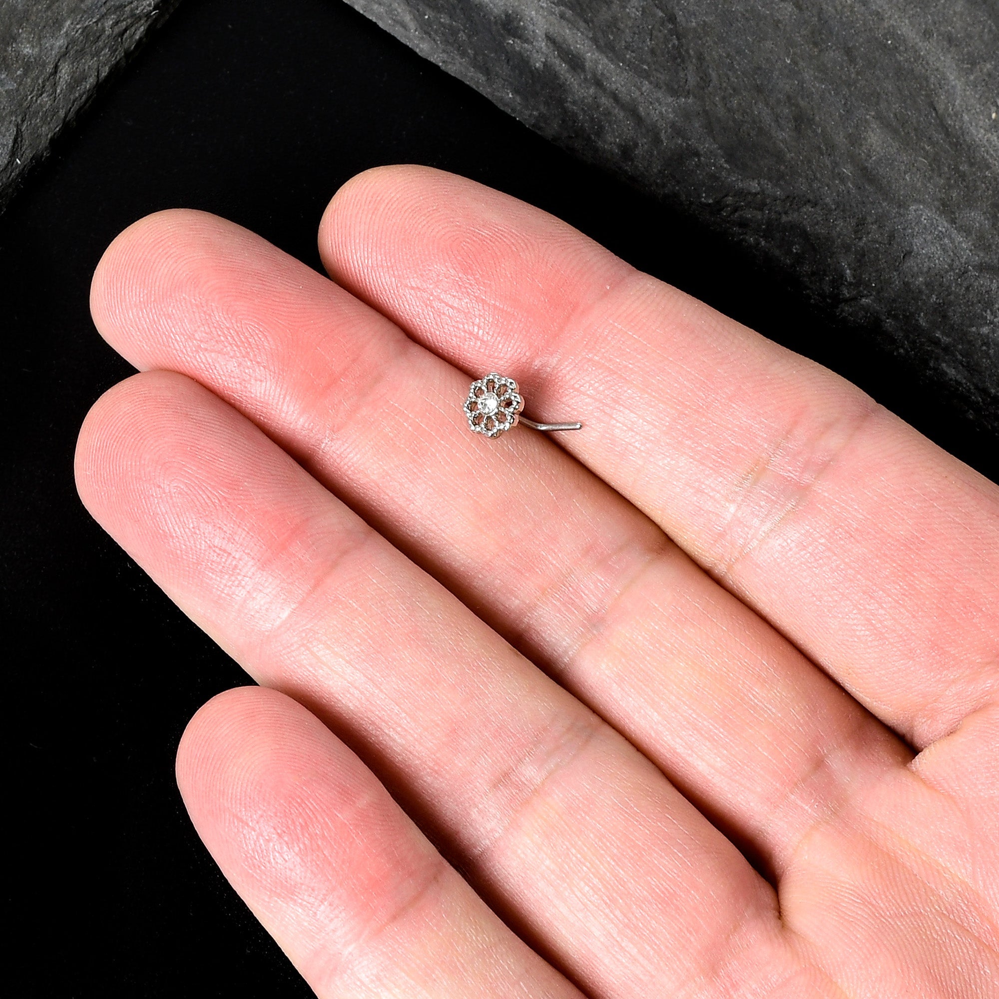 BodyCandy 20G 7mm Clear Gem Epic Fabulous Flower L Shape Nose Ring — size reference
