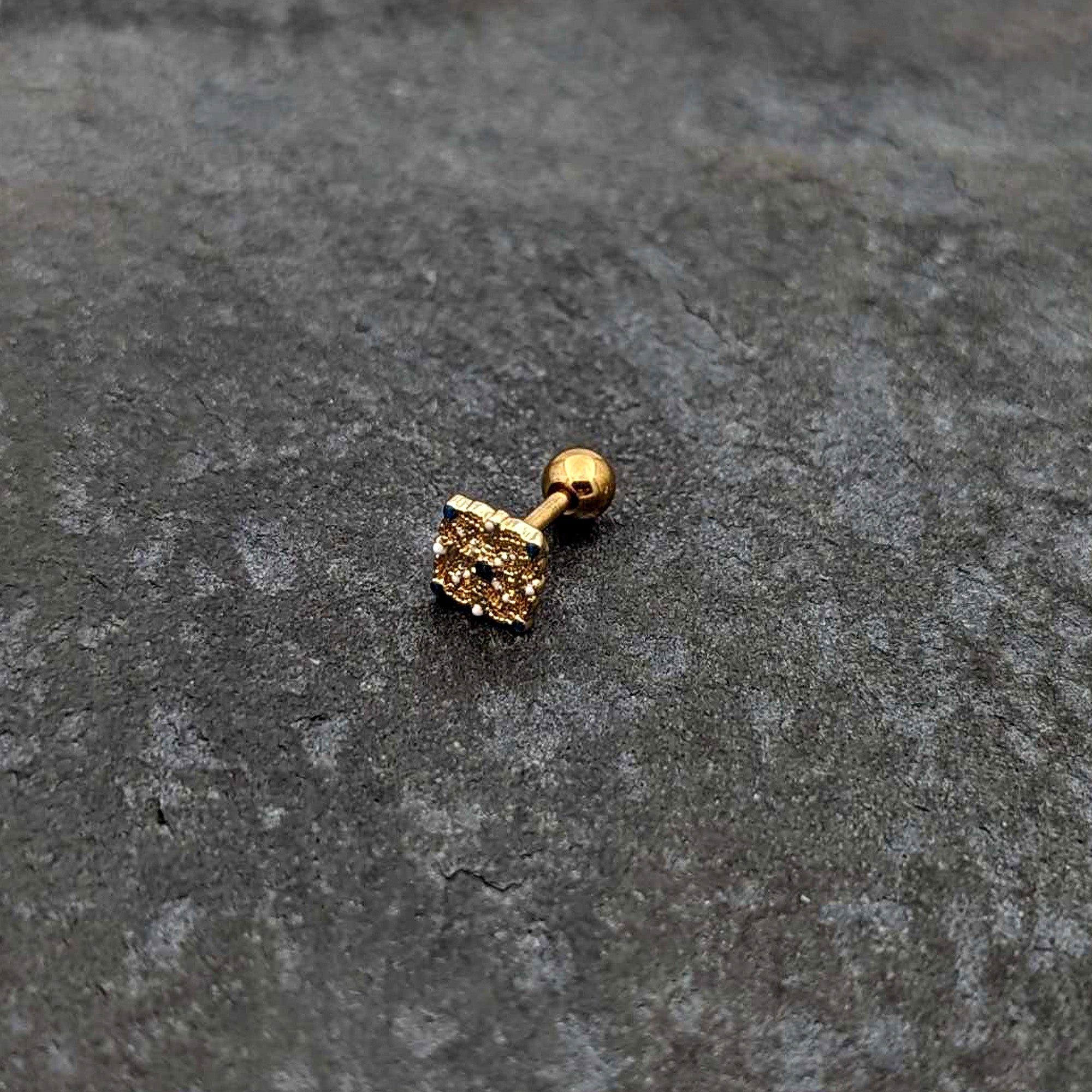 BodyCandy 16G 1/4 Blue Gem Gold Tone Lacy Rhombus Cartilage Tragus Earring — alternative angle