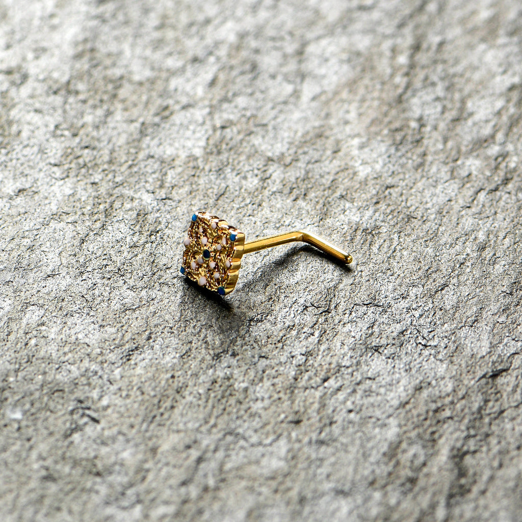 BodyCandy 20G 1/4 Gold Tone Lacy Rhombus L Shape Nose Ring — alternative angle