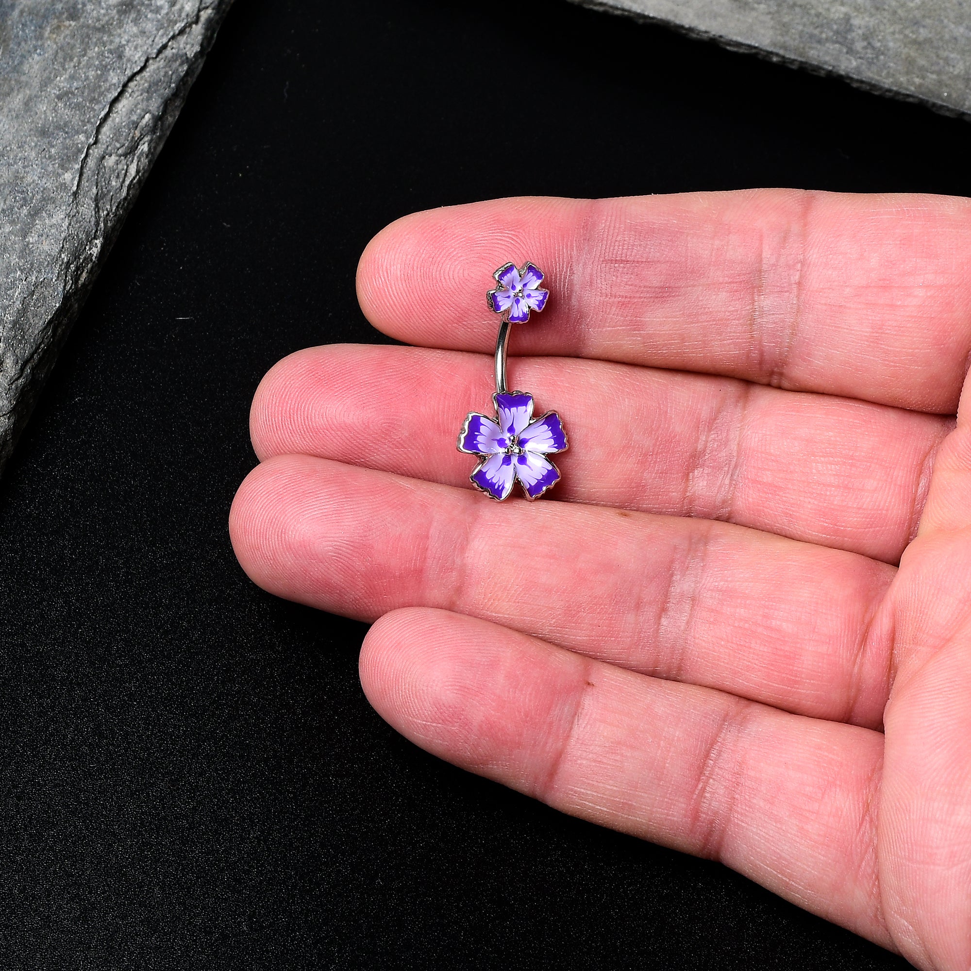BodyCandy Purple Flower Textured Center Double Mount Belly Ring — detail close-up