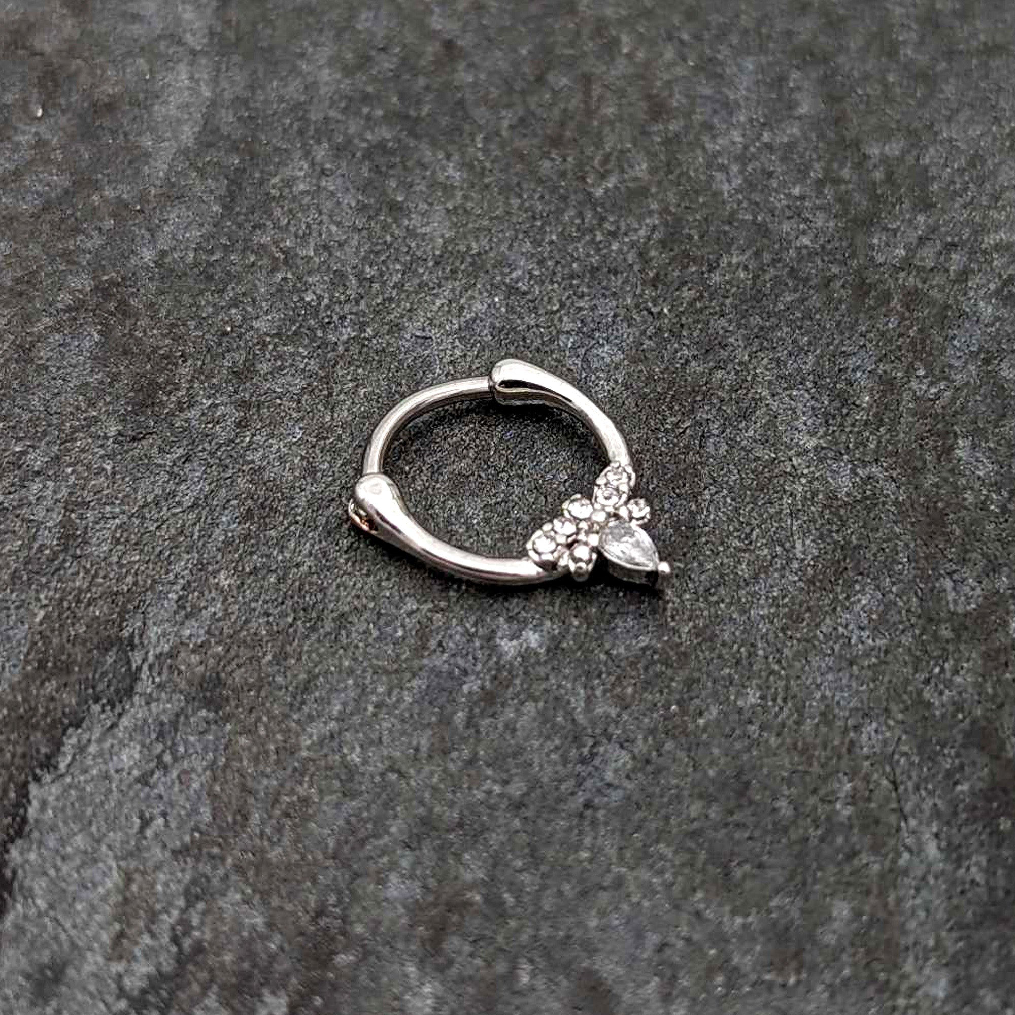 BodyCandy 16G 5/16 Clear Gem Bee Glamour Cartilage Clicker — side view