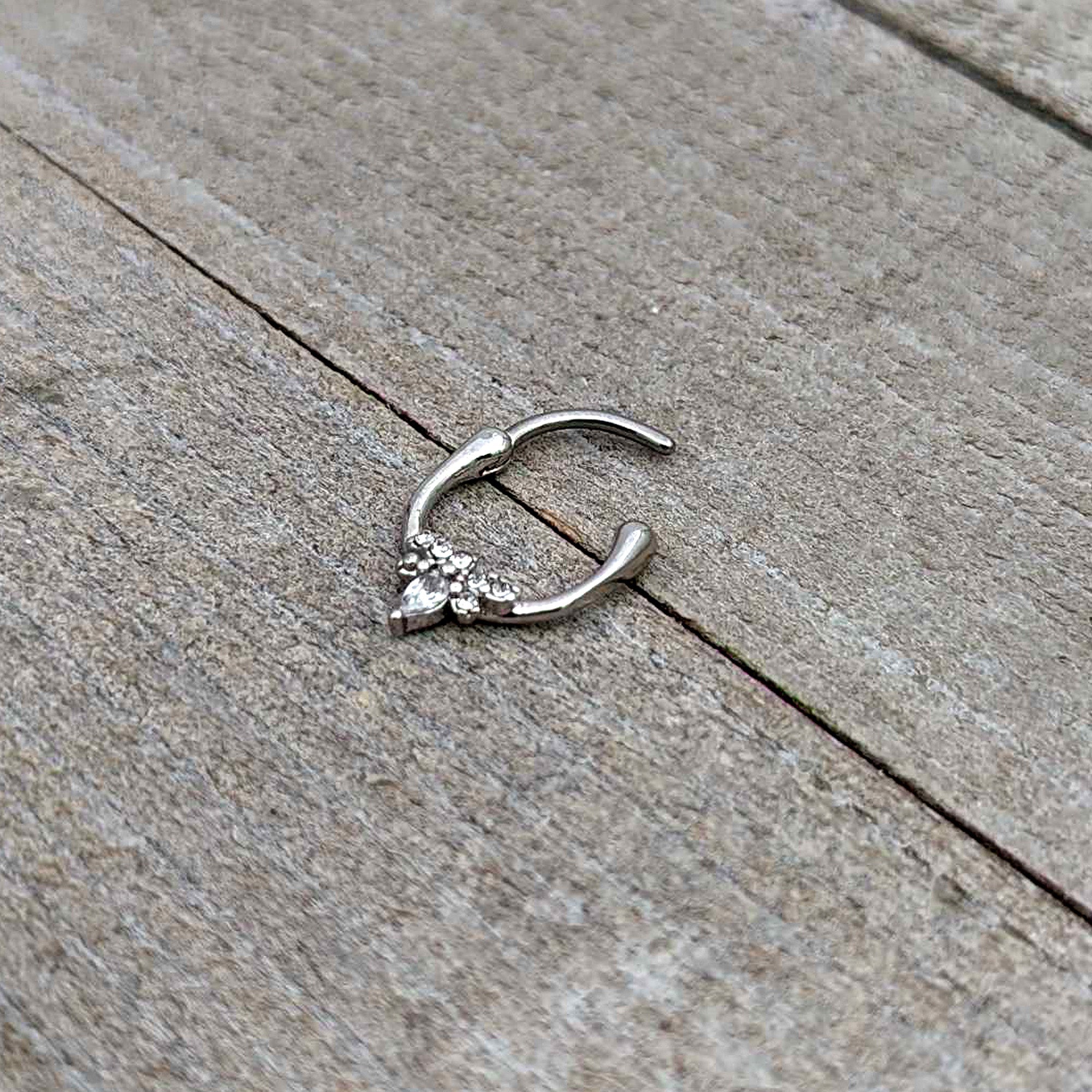 BodyCandy 16G 5/16 Clear Gem Bee Glamour Cartilage Clicker — in-use photo