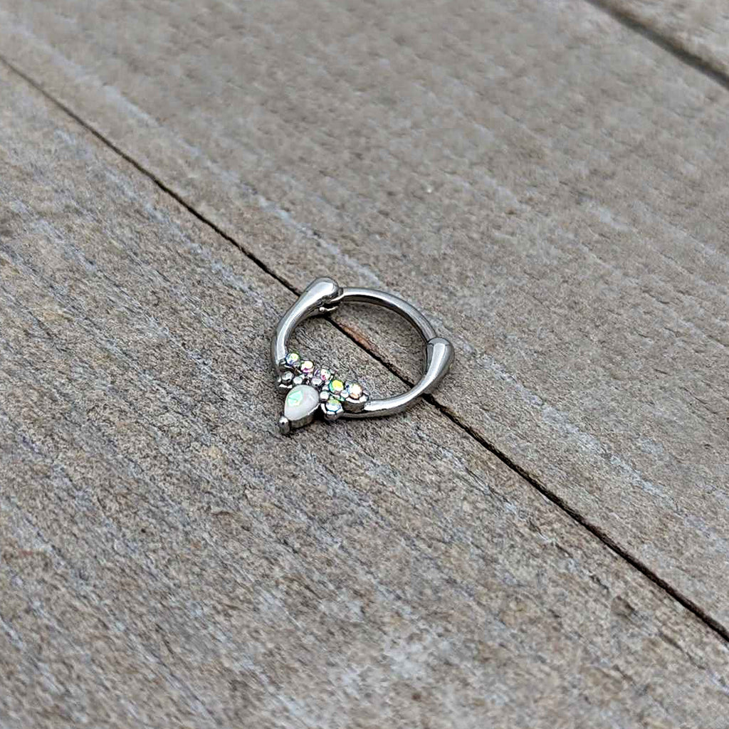 BodyCandy 16G 5/16 White Faux Opal Bee Glamour Cartilage Clicker — alternative angle