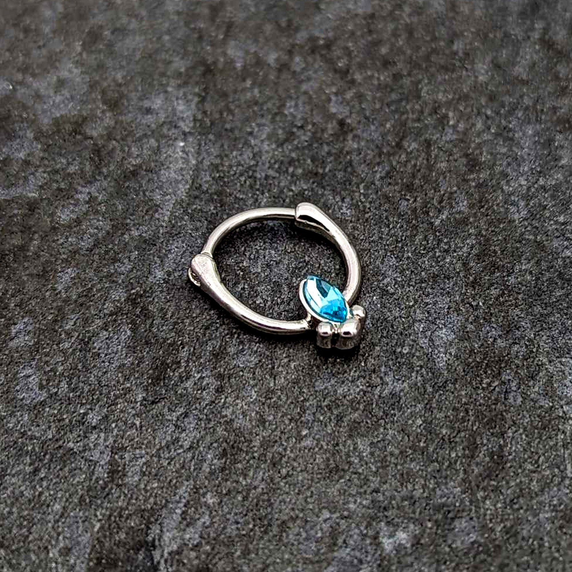 BodyCandy 16G 5/16 Blue Gem Deco Oval Cartilage Clicker — side view