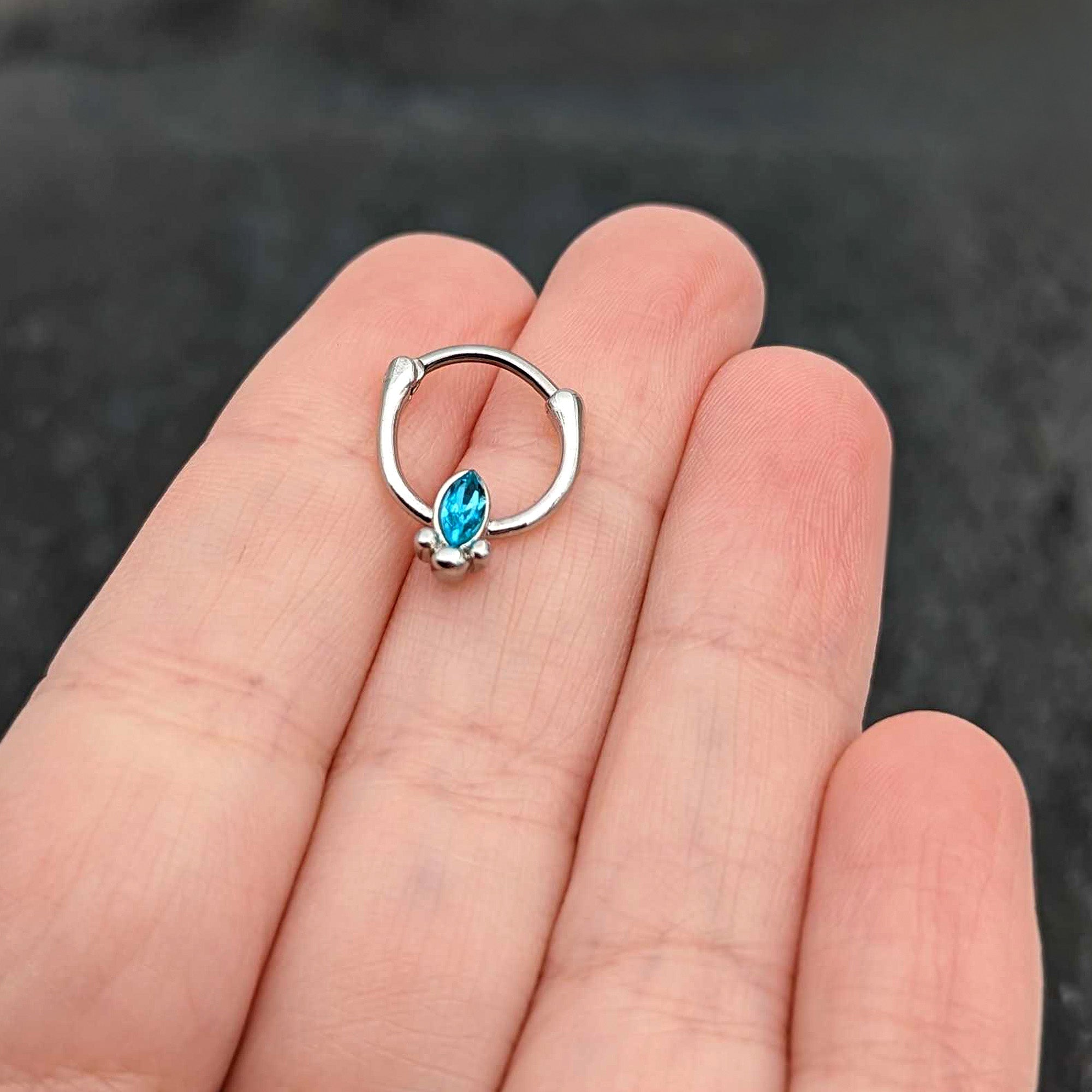 BodyCandy 16G 5/16 Blue Gem Deco Oval Cartilage Clicker — size reference