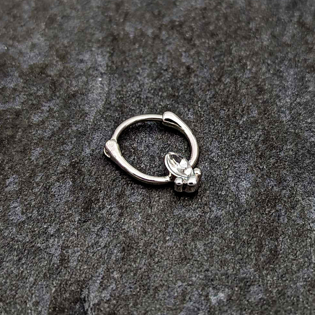 BodyCandy 16G 5/16 Clear Gem Deco Oval Cartilage Clicker — side view