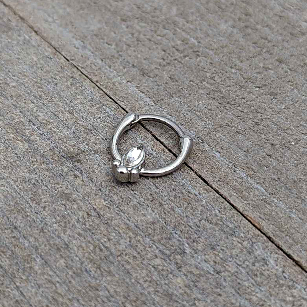 BodyCandy 16G 5/16 Clear Gem Deco Oval Cartilage Clicker — alternative angle