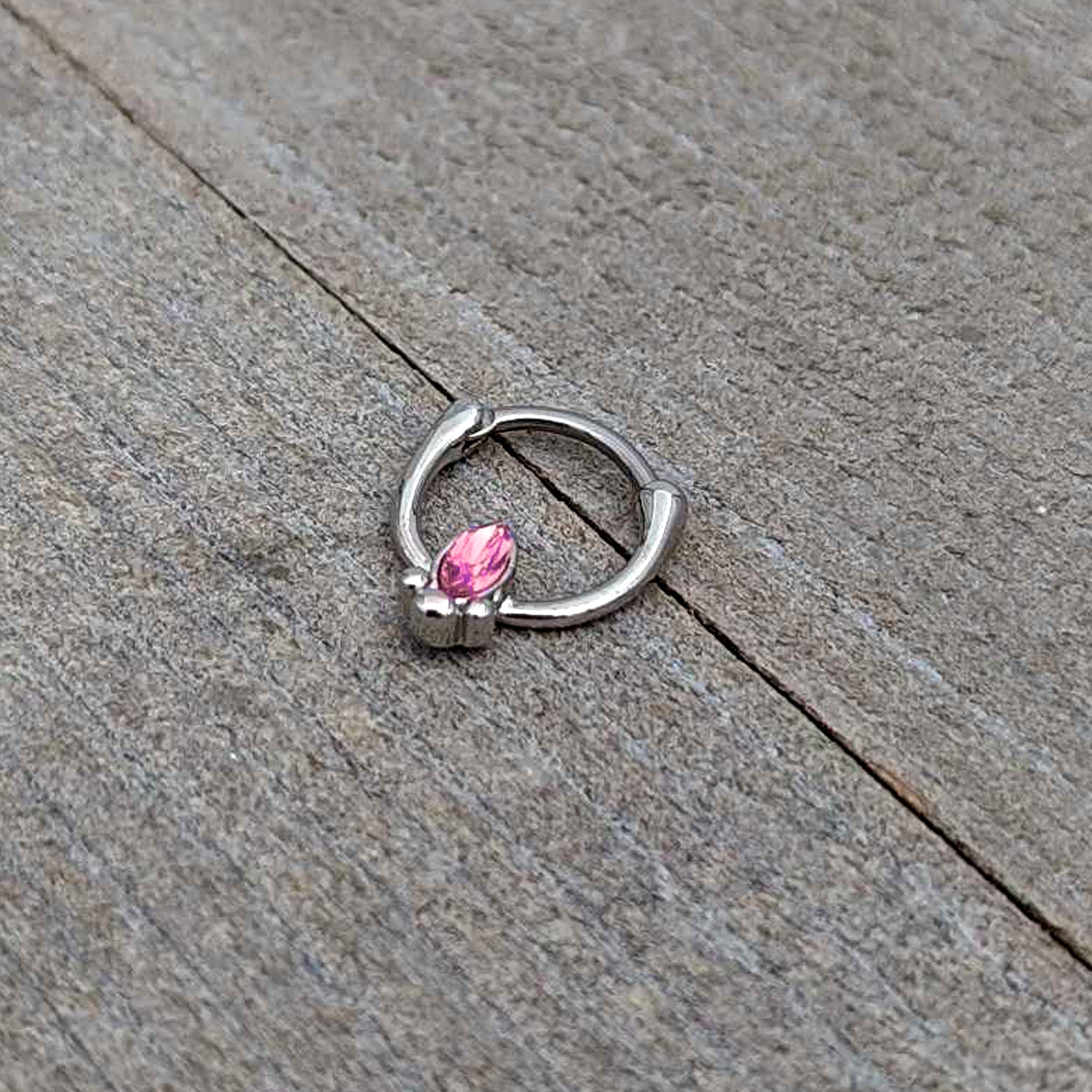 BodyCandy 16G 5/16 Pink Gem Deco Oval Cartilage Clicker — alternative angle