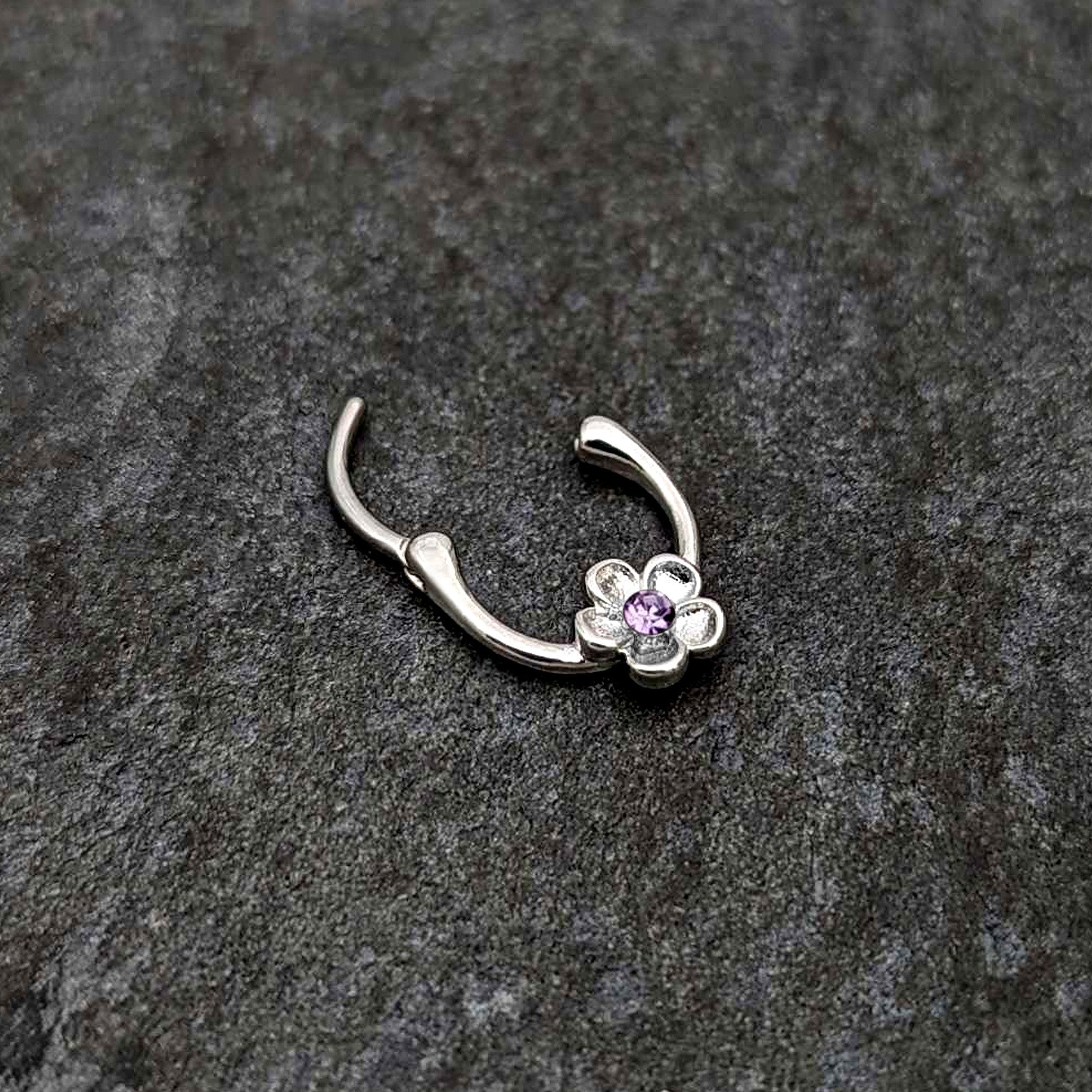 BodyCandy 16G 5/16 Purple Gem Sweetheart Flower Cartilage Clicker — back view