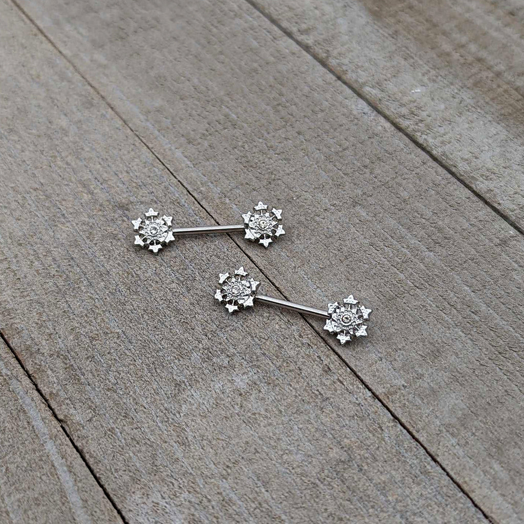 BodyCandy 14G 9/16 Clear Gem Filigree Winter Snowflake Nipple Ring Set — alternative angle