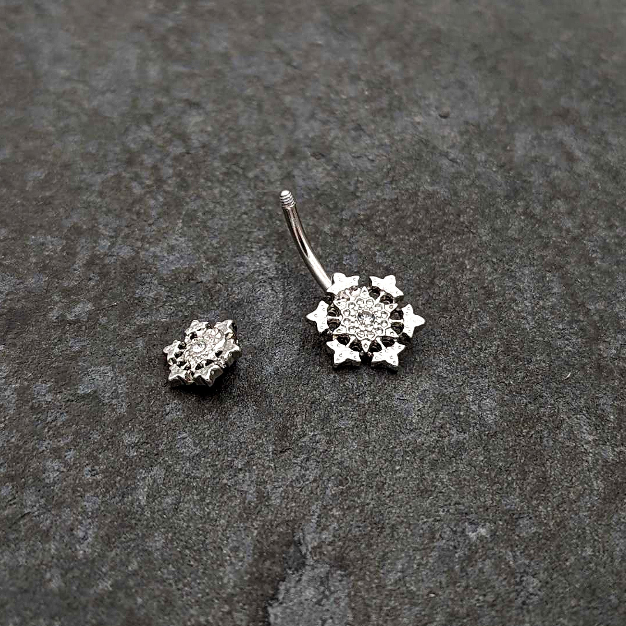 BodyCandy Clear Gem Filigree Winter Snowflakes Double Mount Belly Ring — back view
