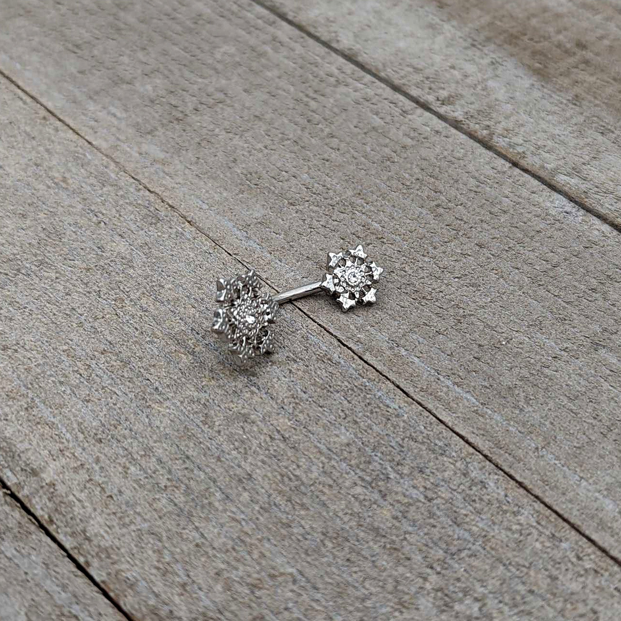 BodyCandy Clear Gem Filigree Winter Snowflakes Double Mount Belly Ring — alternative angle