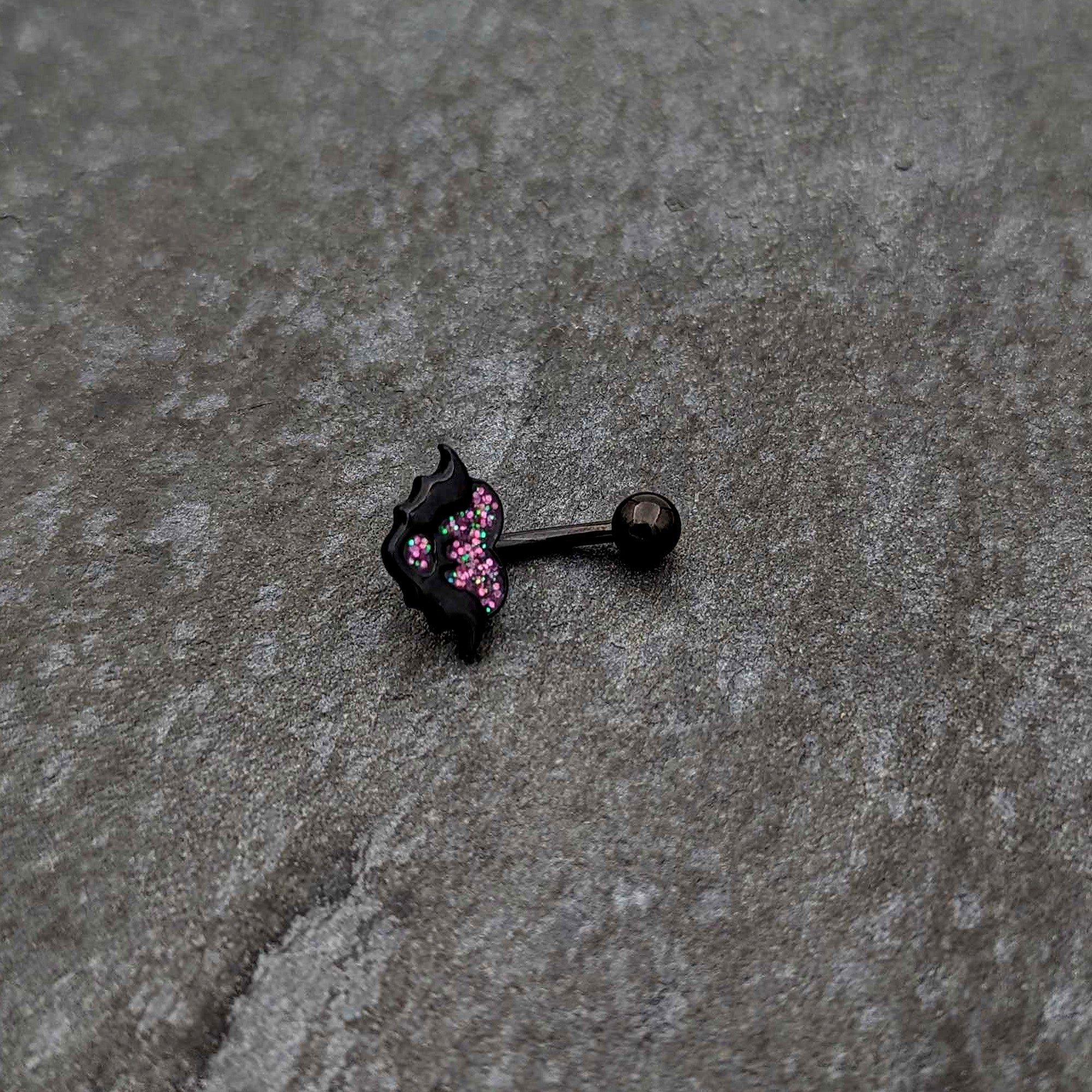 BodyCandy Black Bat Heart Halloween Pink Green Belly Ring — lifestyle context