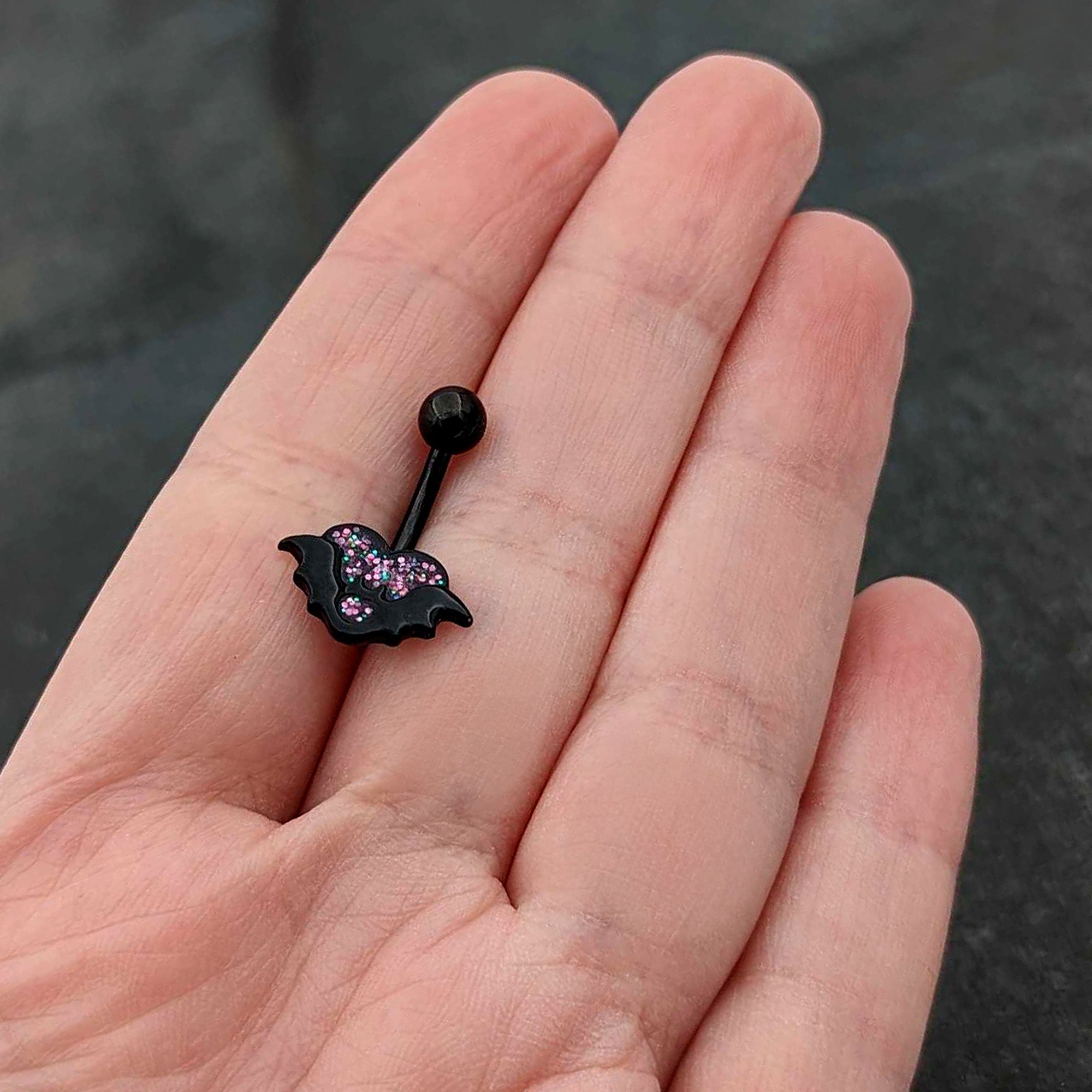 BodyCandy Black Bat Heart Halloween Pink Green Belly Ring — alternative angle