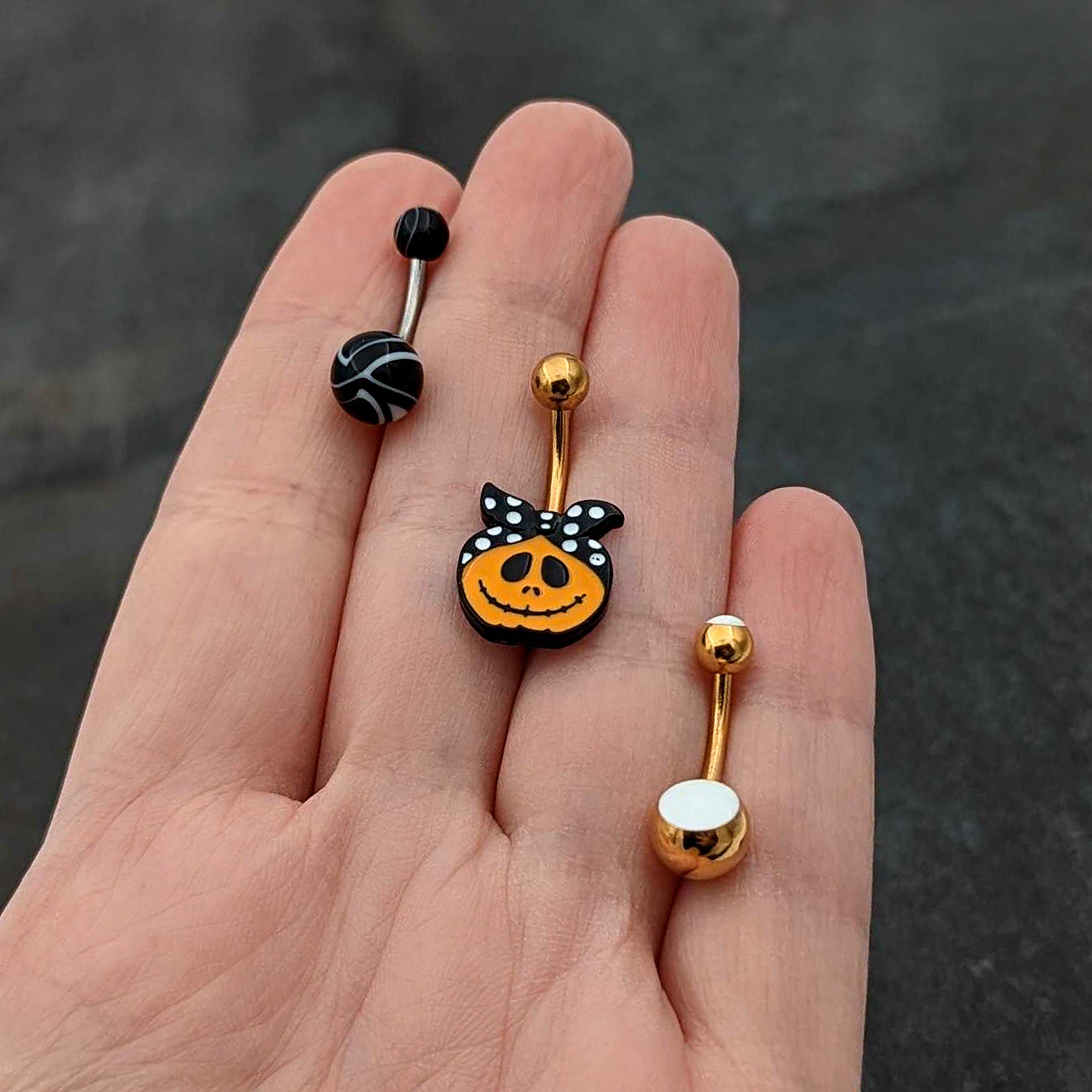 BodyCandy Gold Tone Halloween Country Pumpkin Glow in Dark Belly Ring Set of 3 — size reference