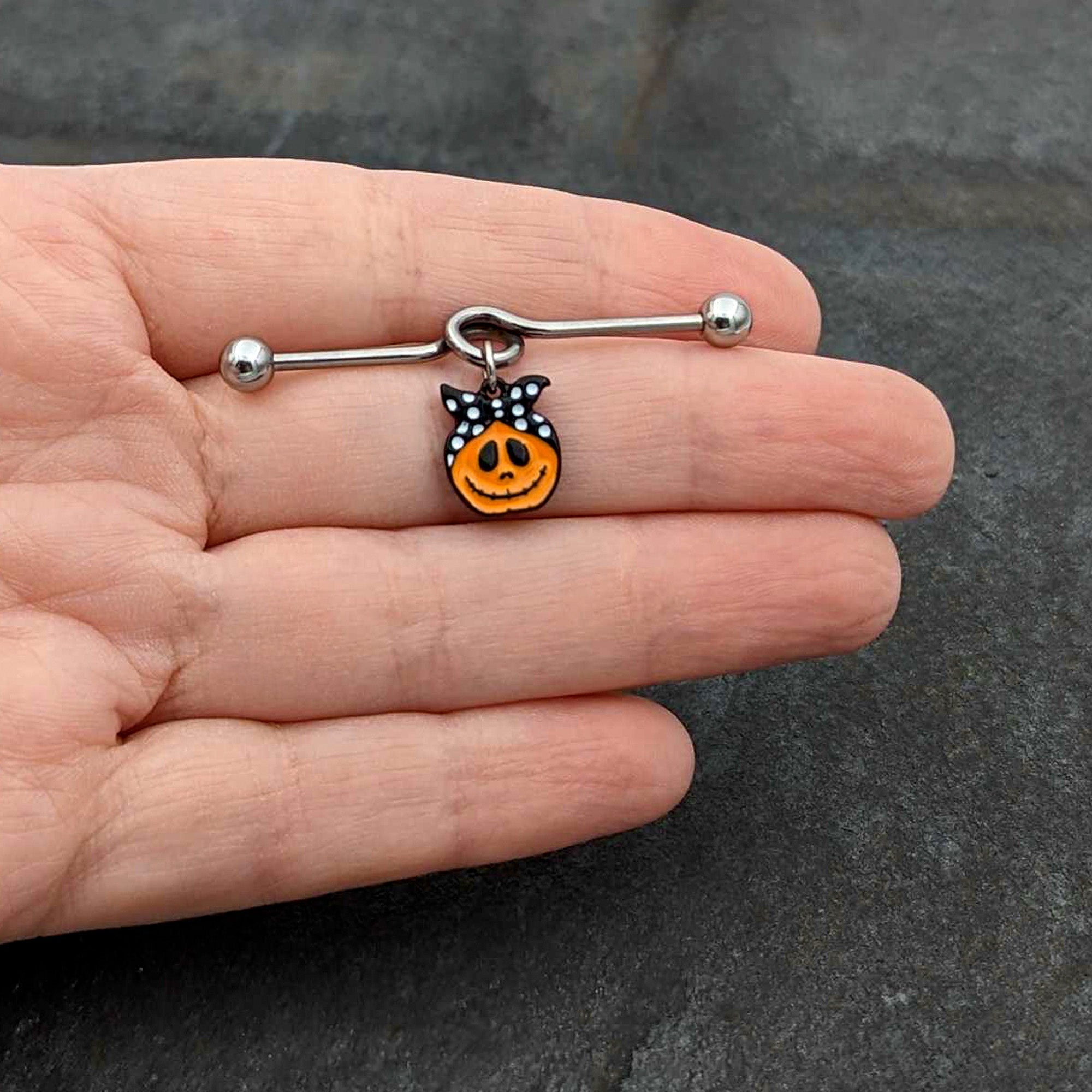 BodyCandy 14G Halloween Kerchief Pumpkin Dangle Project Bar 38mm — in-use photo