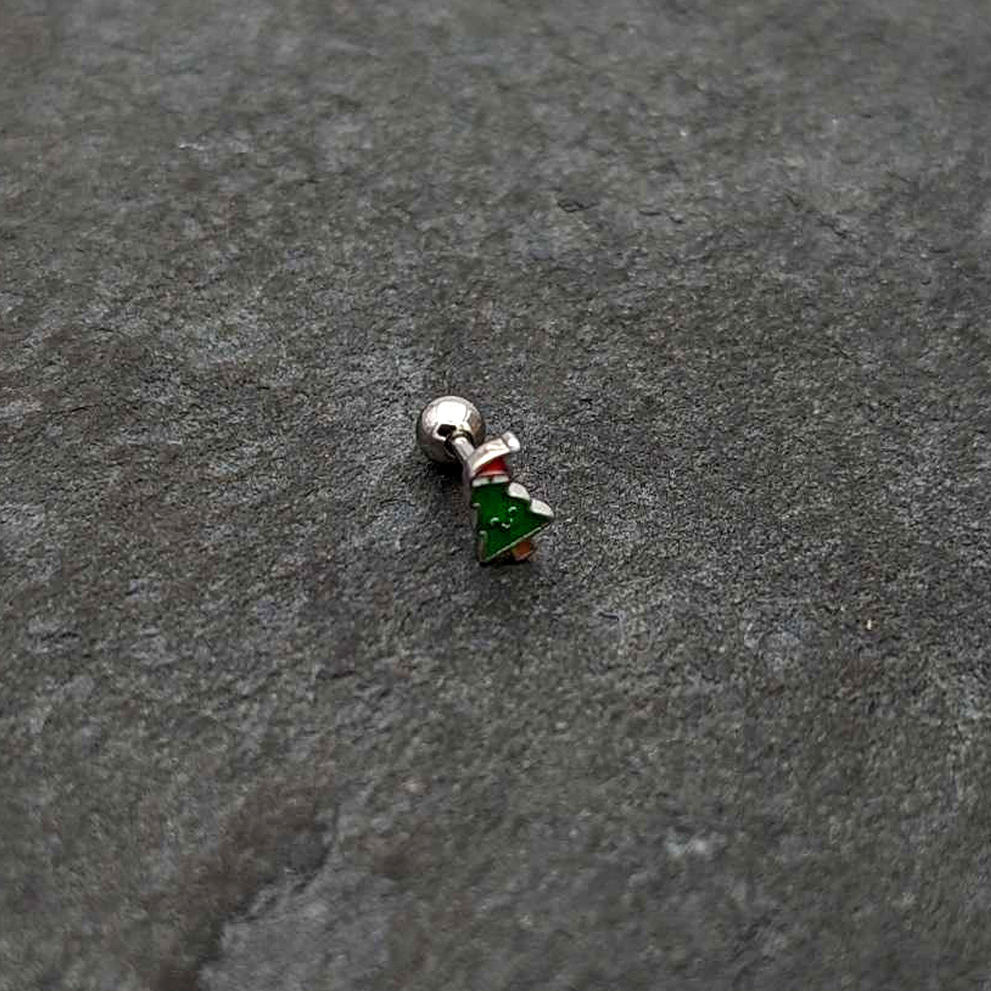 BodyCandy 16G 1/4 Happy Christmas Tree Hat Cartilage Tragus Earring — alternative angle