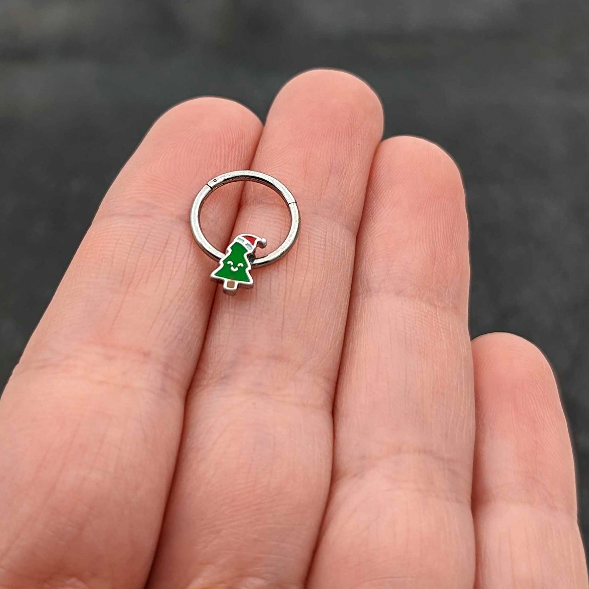 BodyCandy 16G 3/8 Happy Christmas Tree Holiday Hat Hinged Segment Ring — size reference