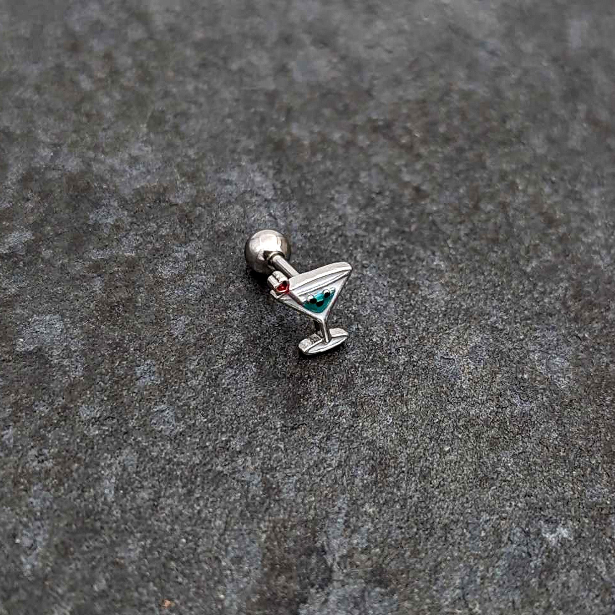 BodyCandy 16G 1/4 Sweet Martini Glass Heart Cartilage Tragus Earring — alternative angle